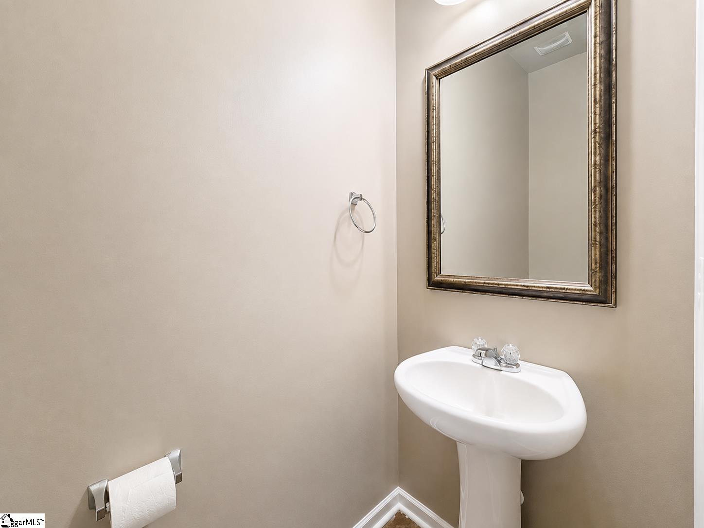 210 Addlestone Circle Property Photo 7