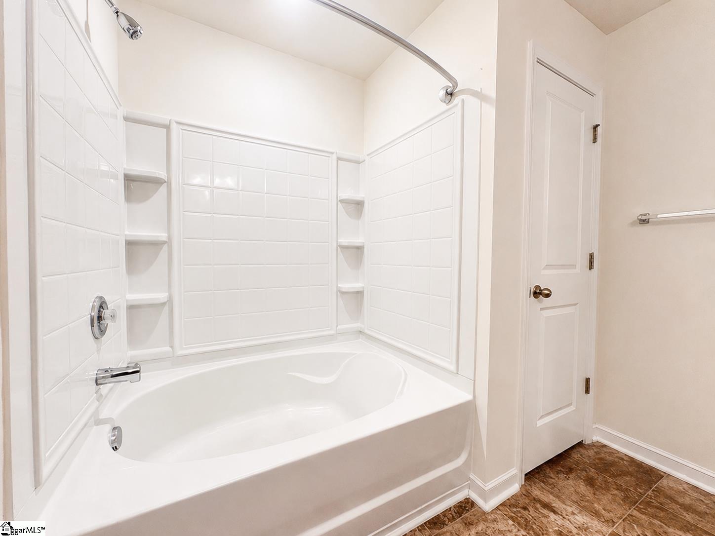 210 Addlestone Circle Property Photo 11