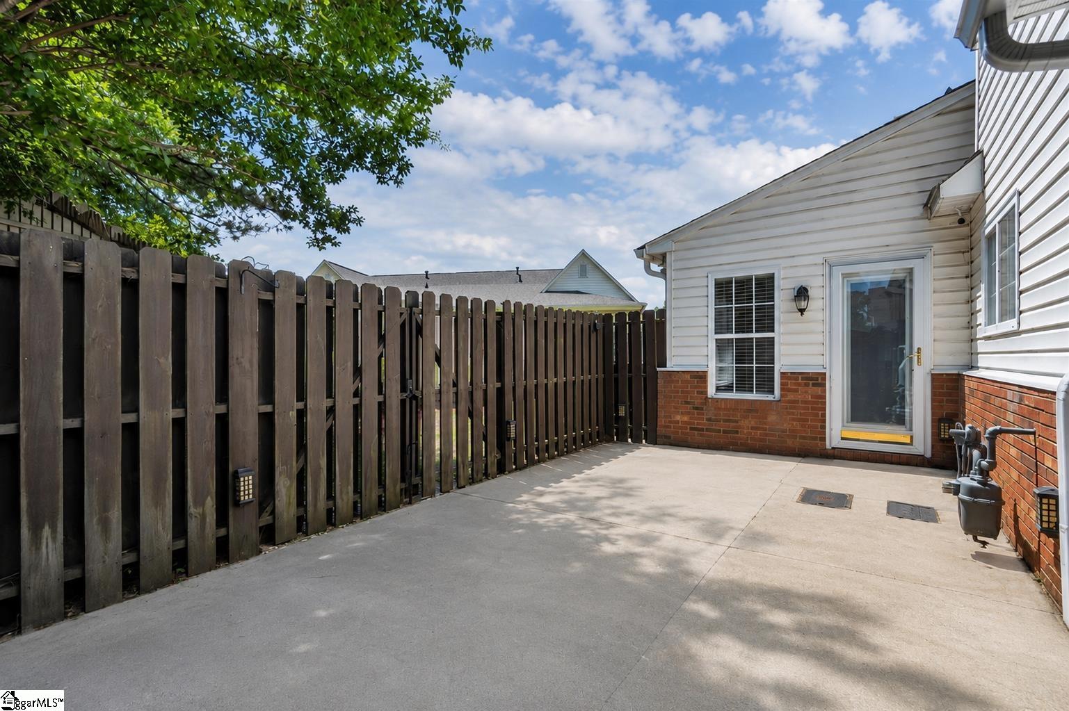 648 Ivybrooke Avenue Property Photo 10