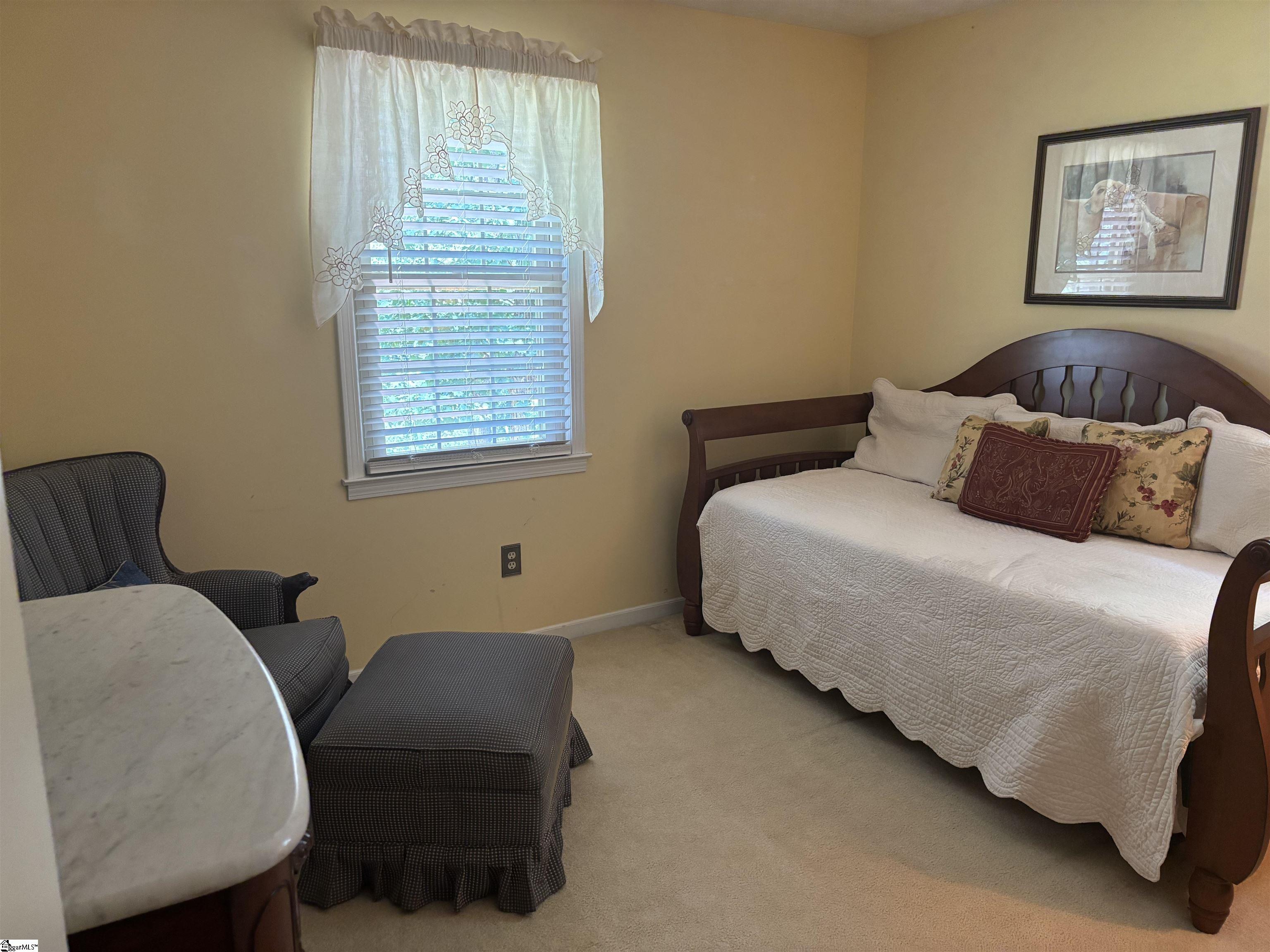 100 Laconia Drive Property Photo 12