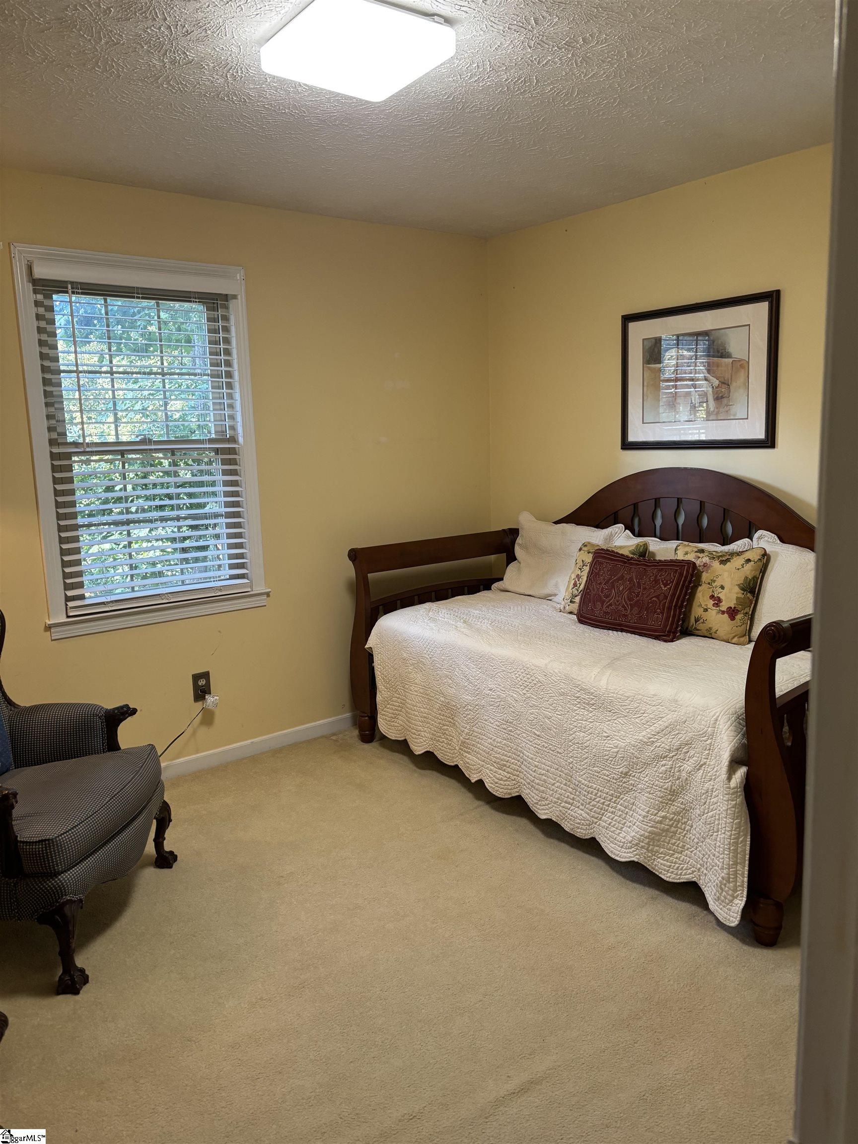 100 Laconia Drive Property Photo 15