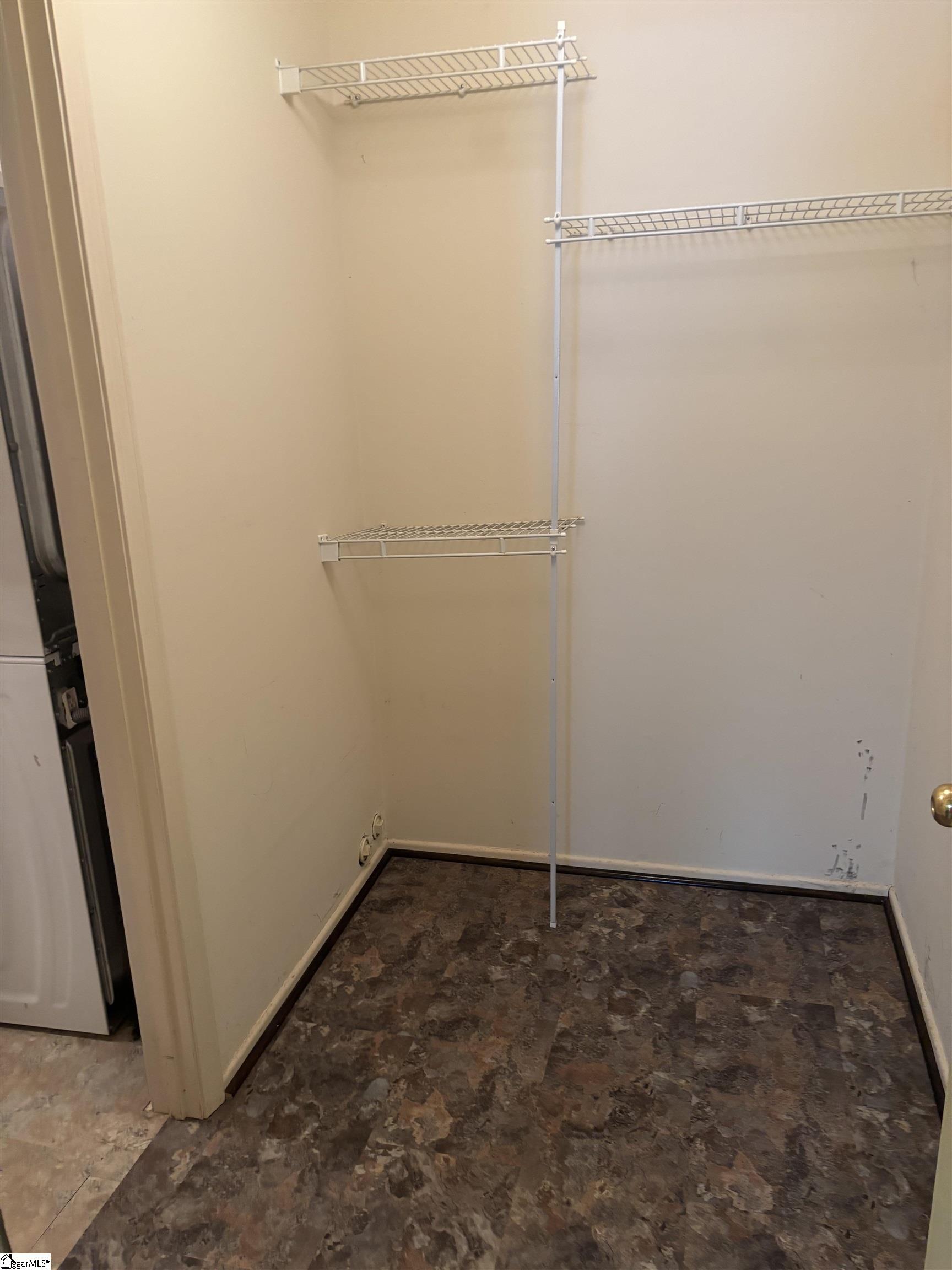 100 Laconia Drive Property Photo 16