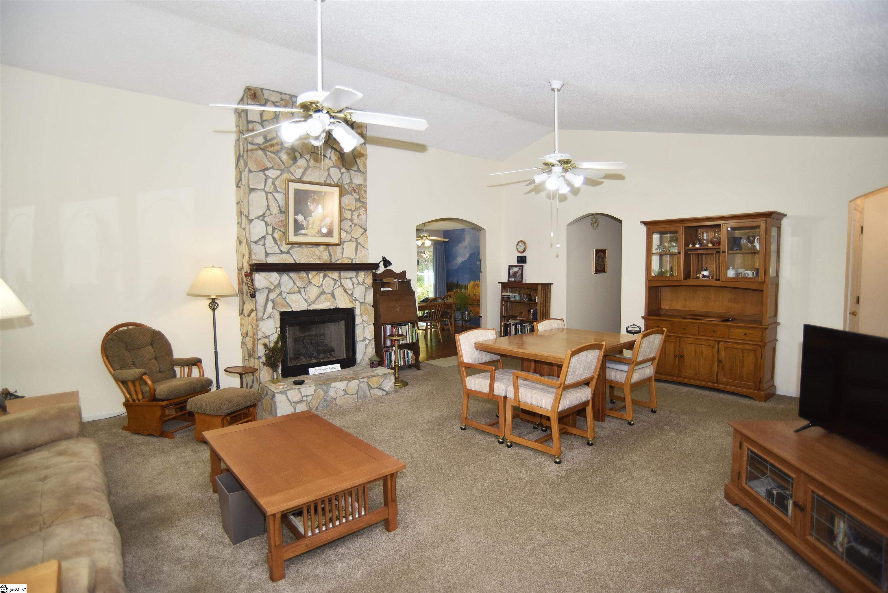 200 Sheffield Road Property Photo 2