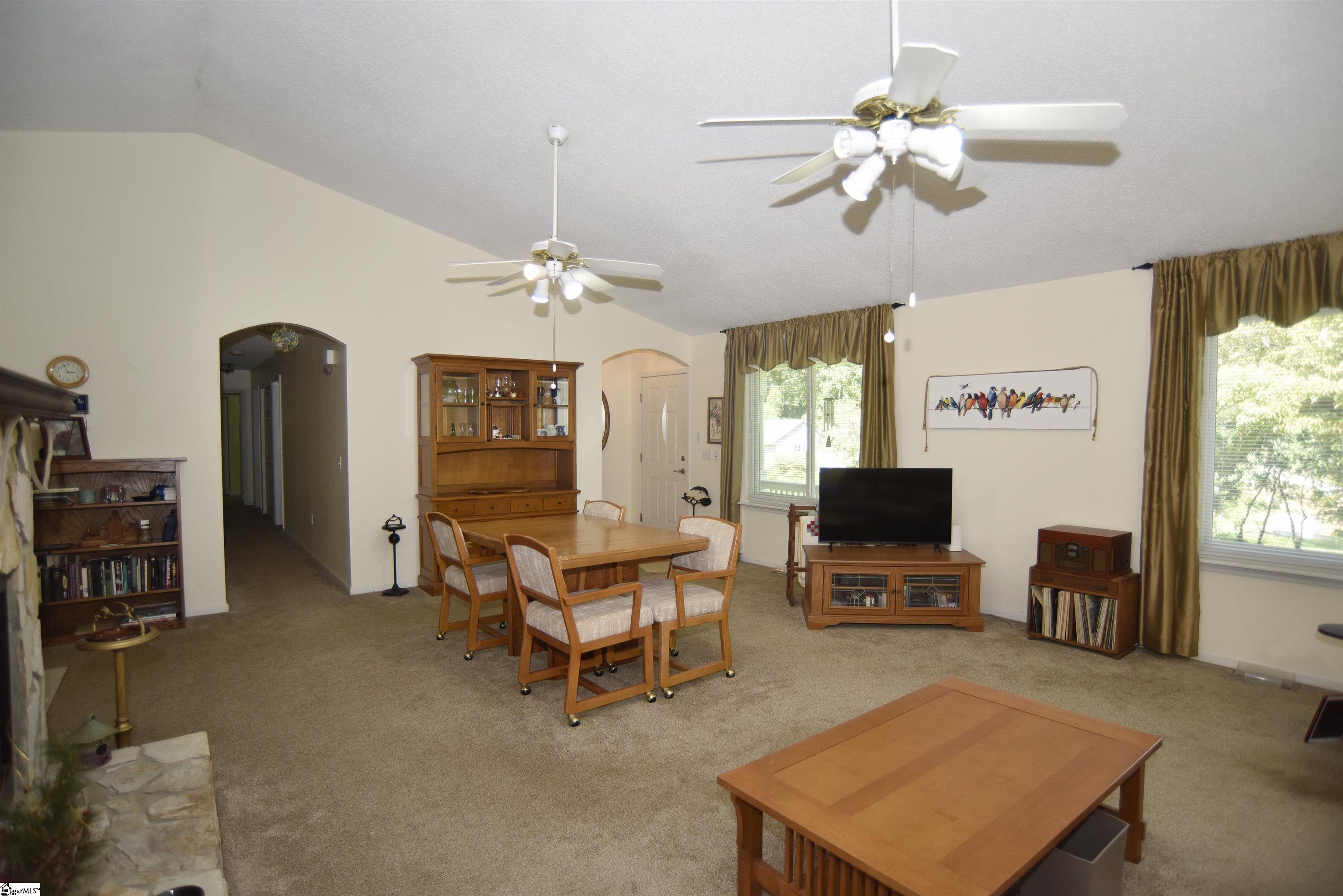 200 Sheffield Road Property Photo 4
