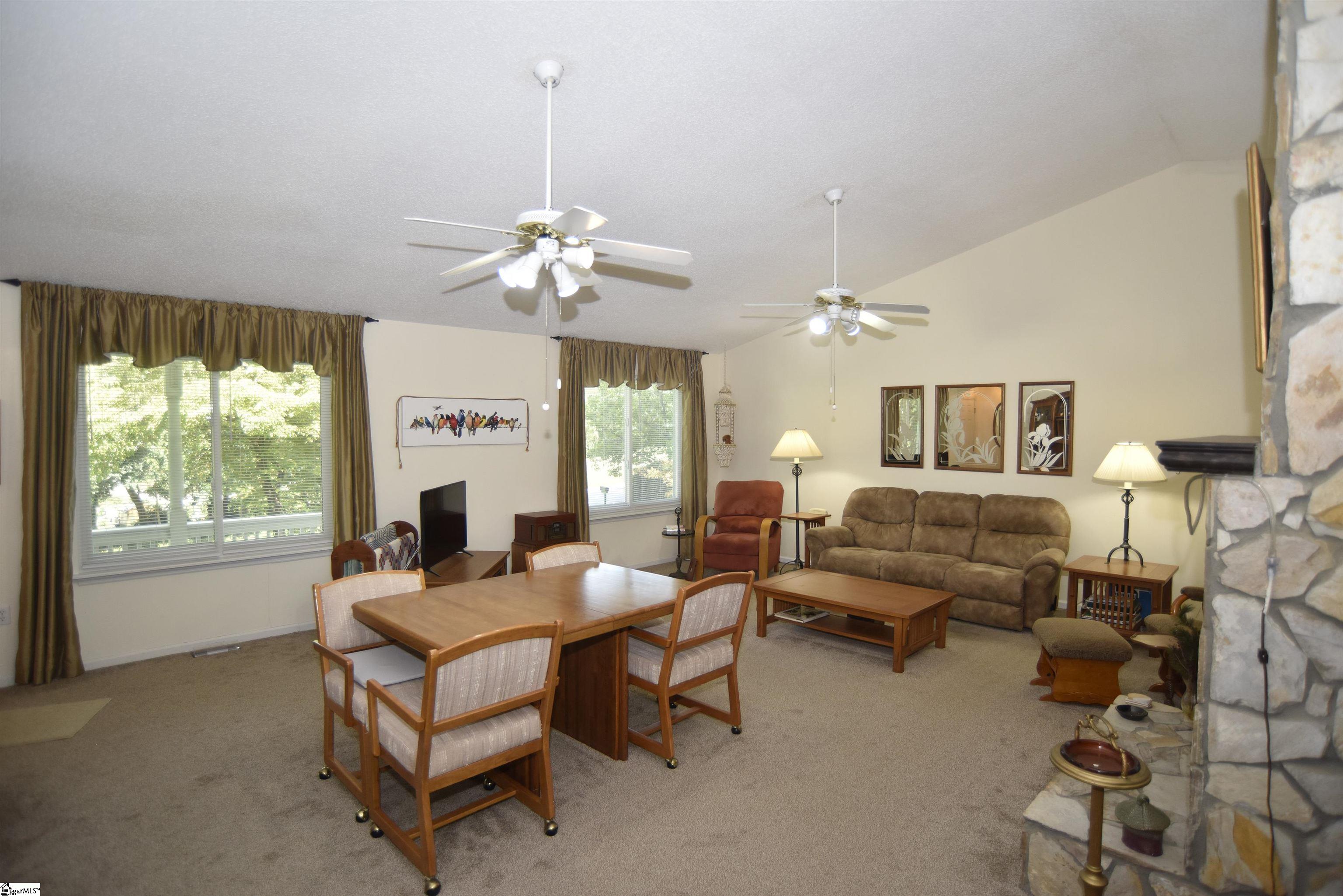 200 Sheffield Road Property Photo 5
