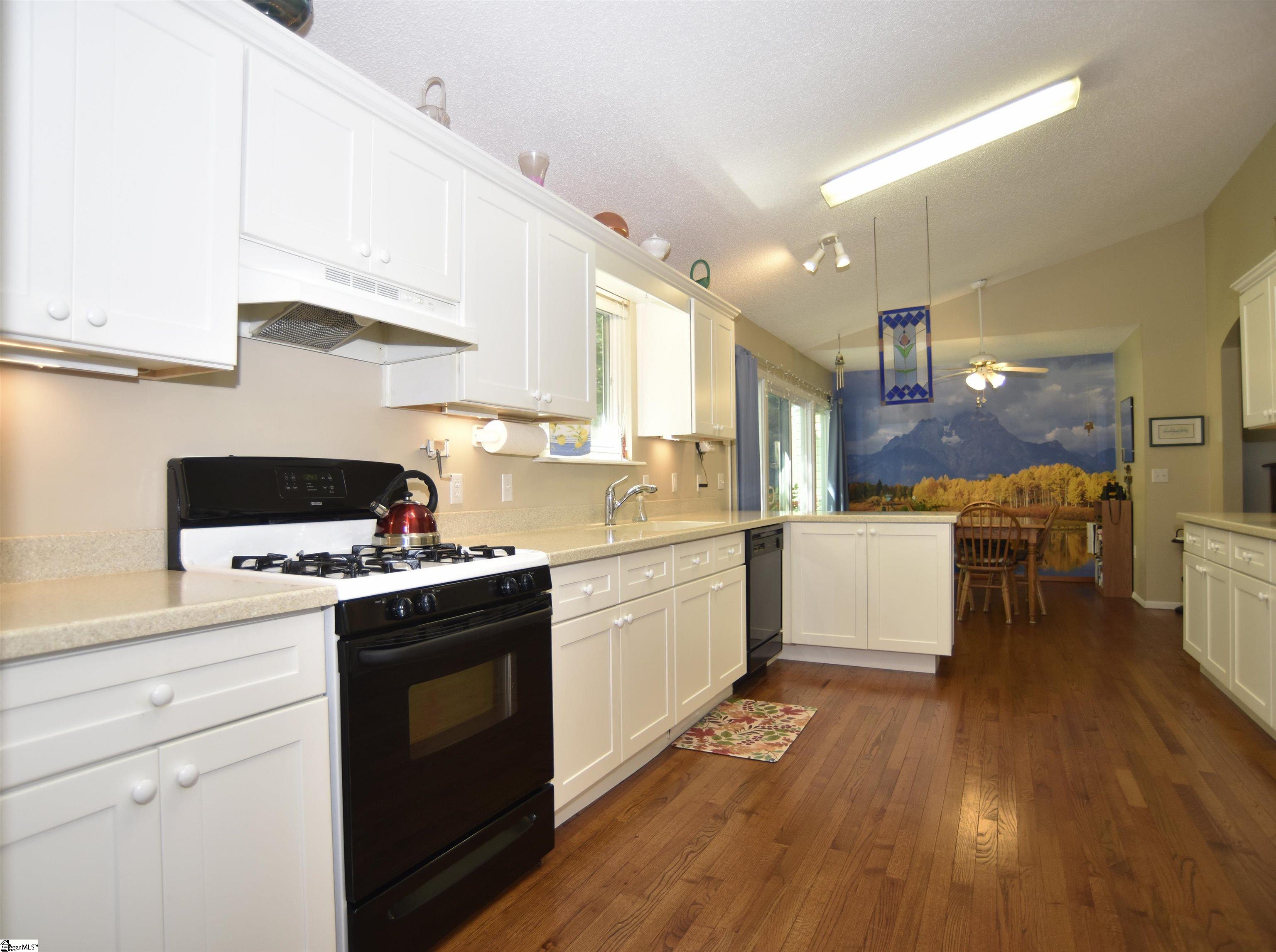 200 Sheffield Road Property Photo 6