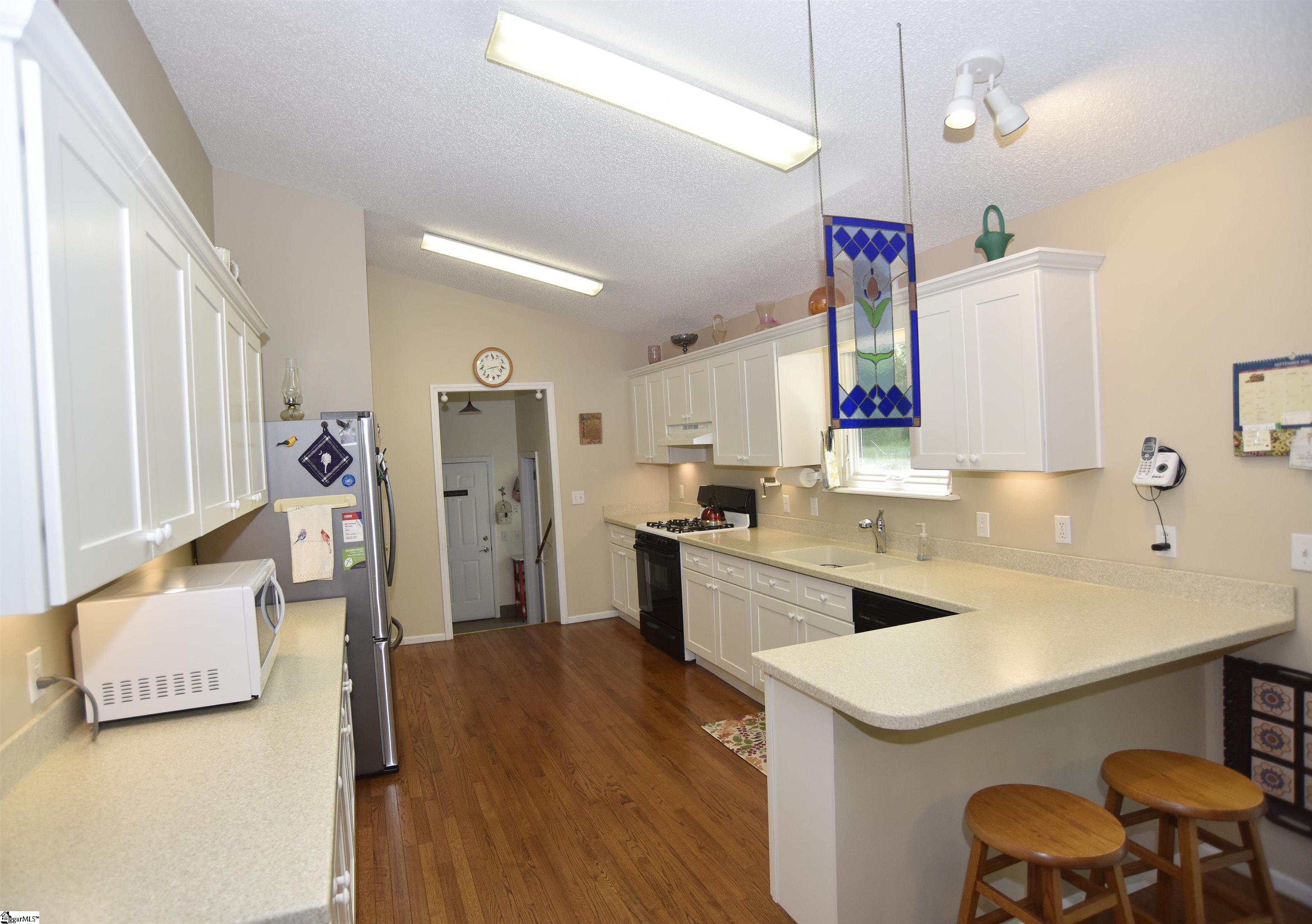 200 Sheffield Road Property Photo 11