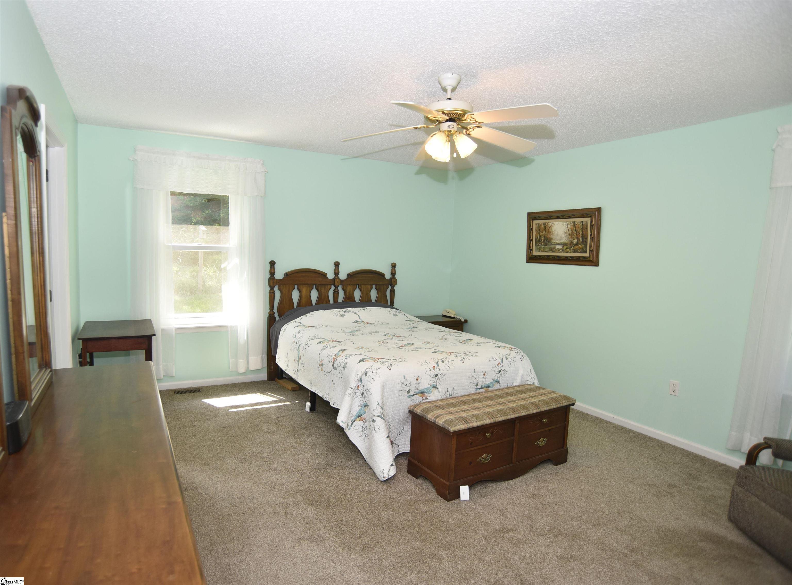 200 Sheffield Road Property Photo 20