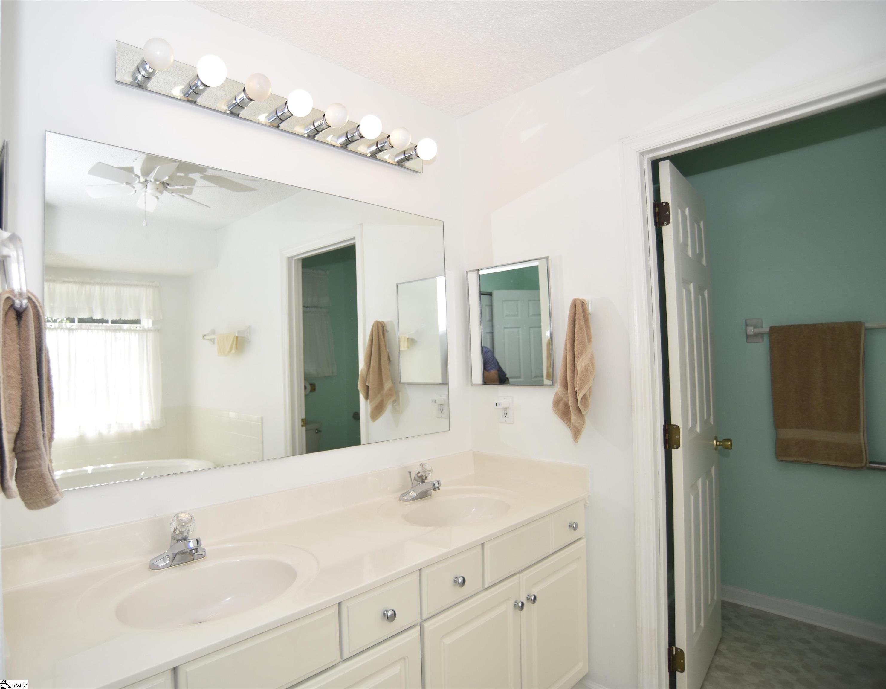 200 Sheffield Road Property Photo 21
