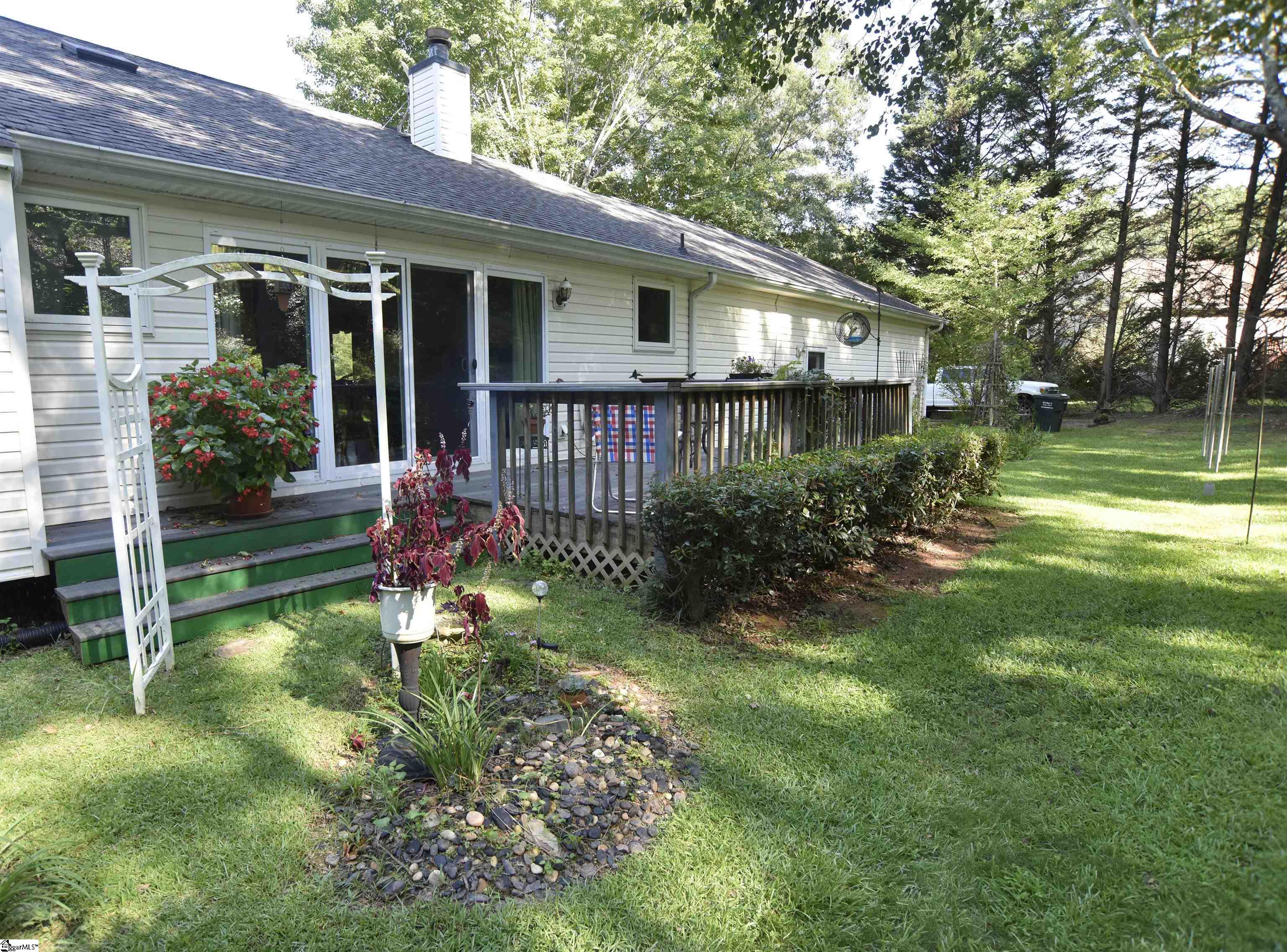 200 Sheffield Road Property Photo 35