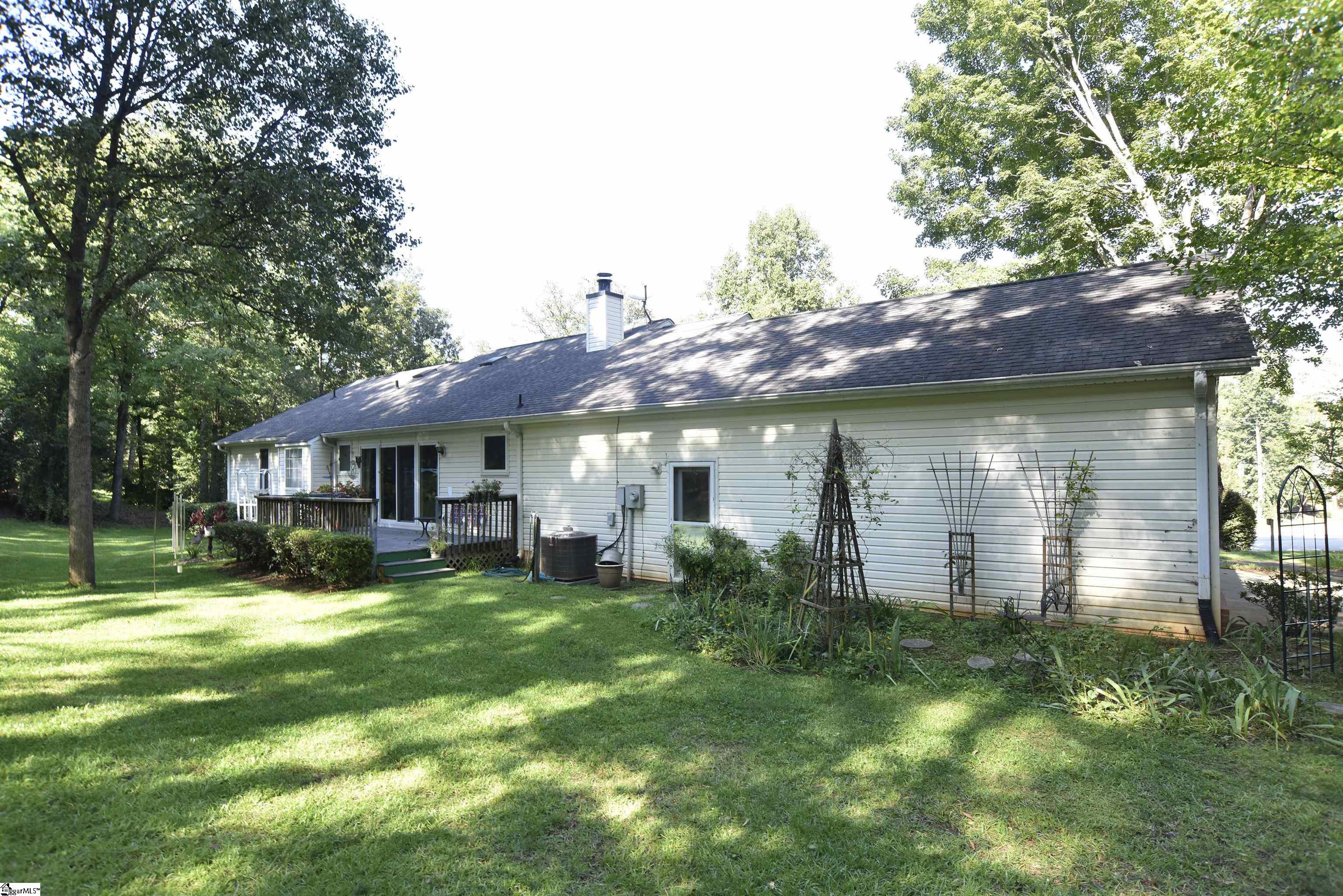 200 Sheffield Road Property Photo 37