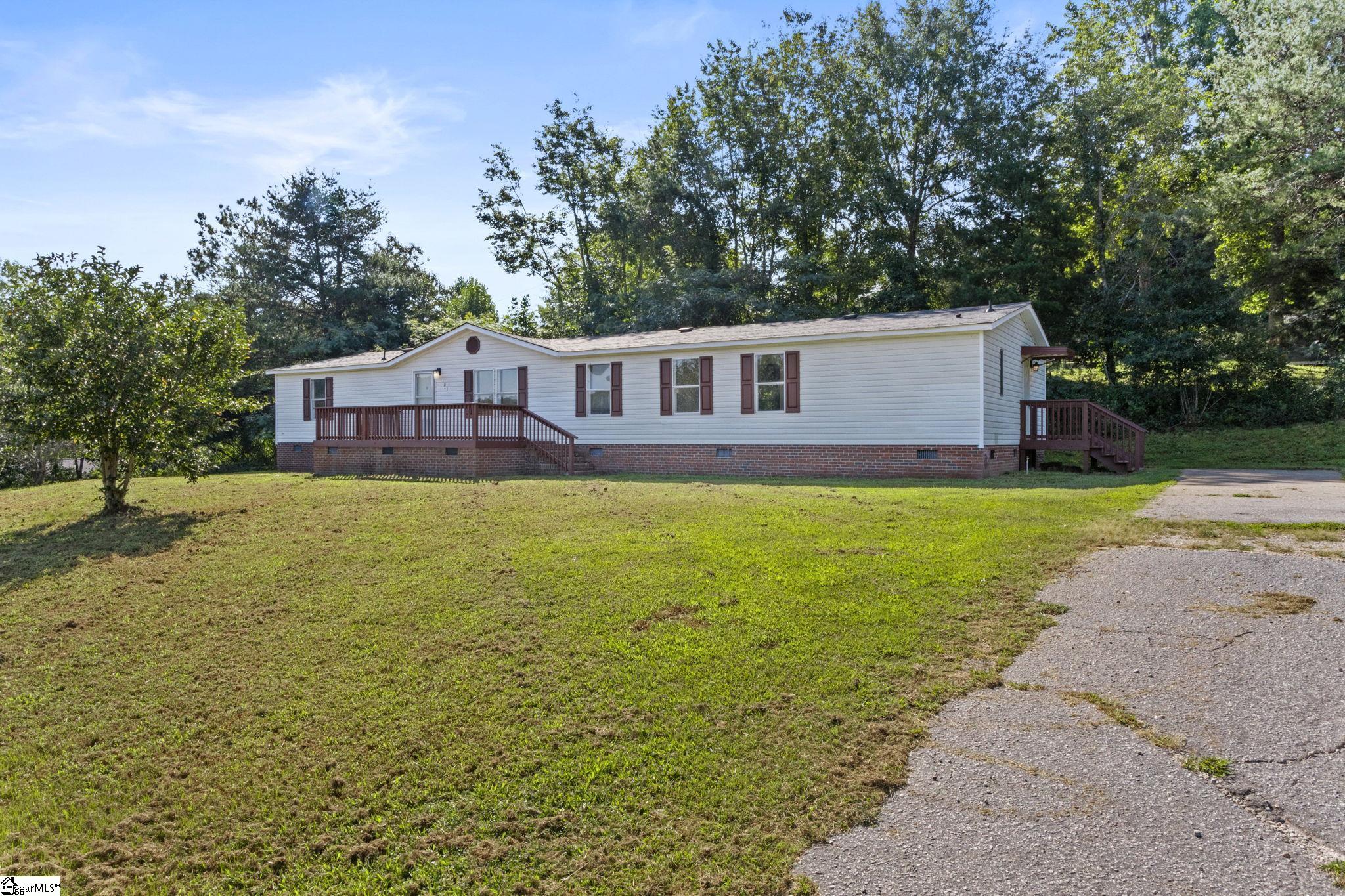 101 Redfern Court Property Photo 4