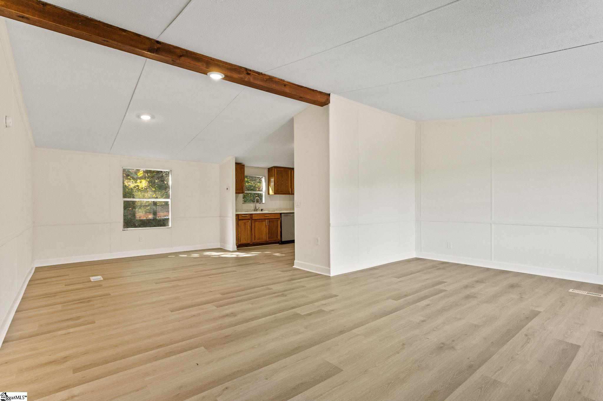 101 Redfern Court Property Photo 6