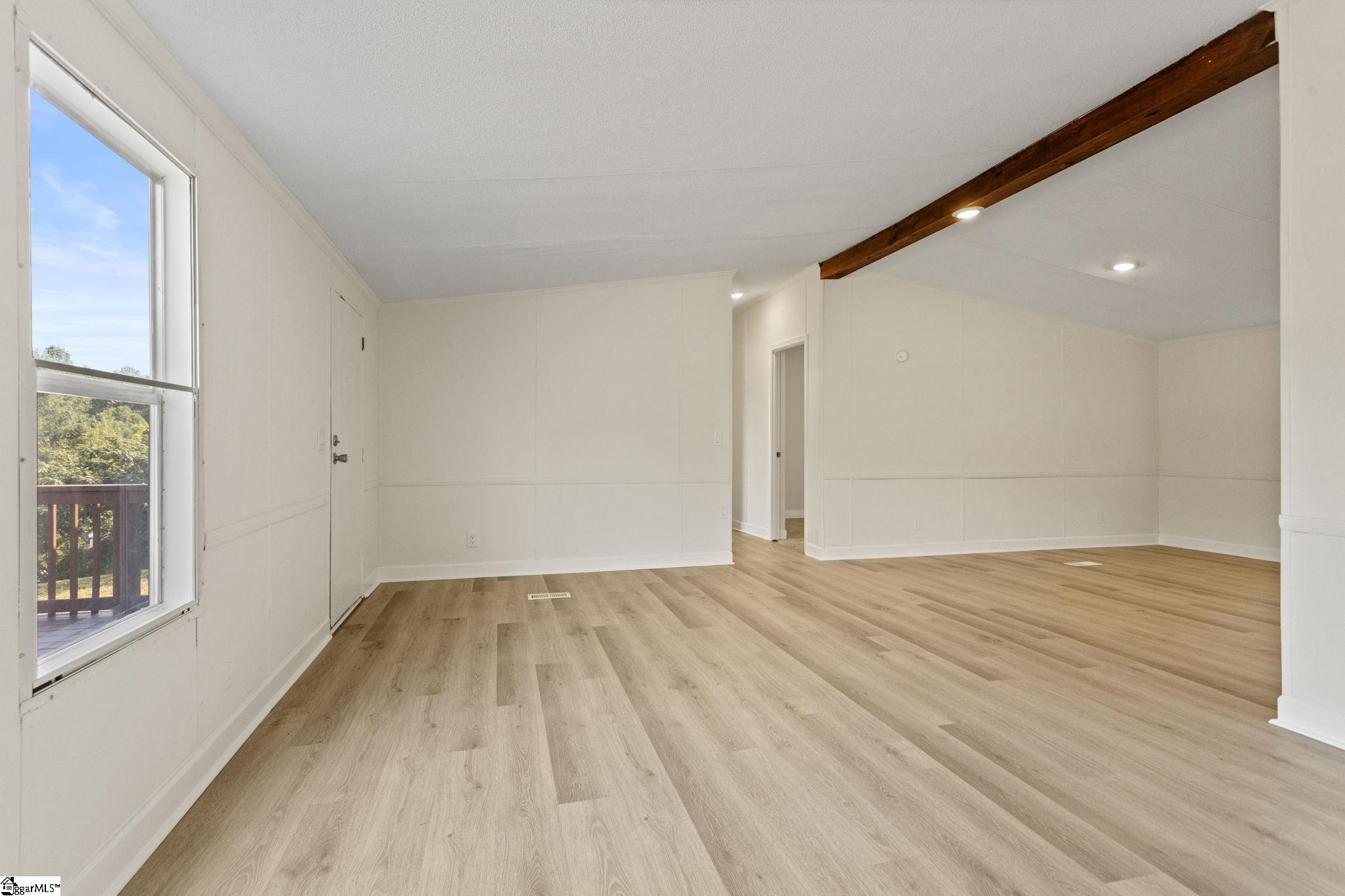 101 Redfern Court Property Photo 8