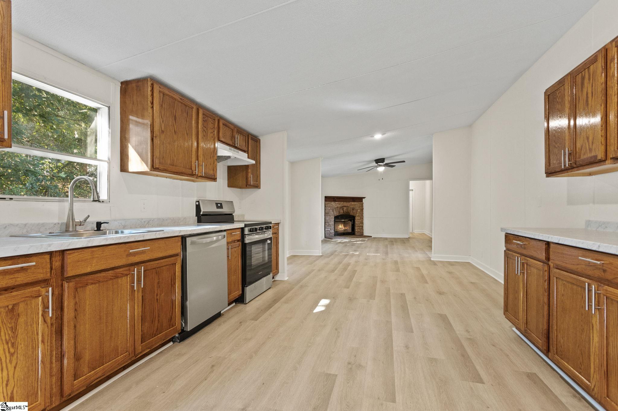 101 Redfern Court Property Photo 11