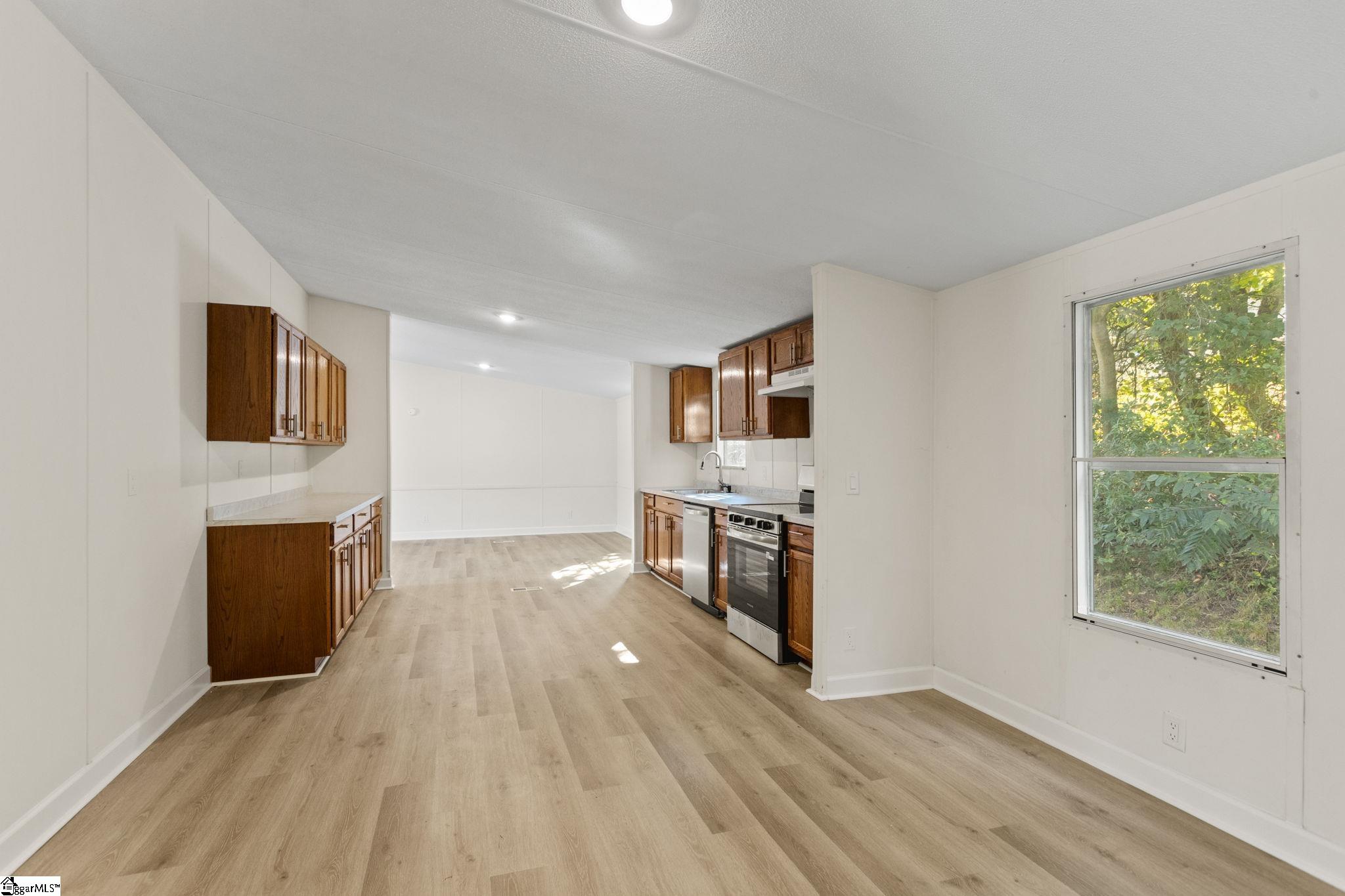 101 Redfern Court Property Photo 12