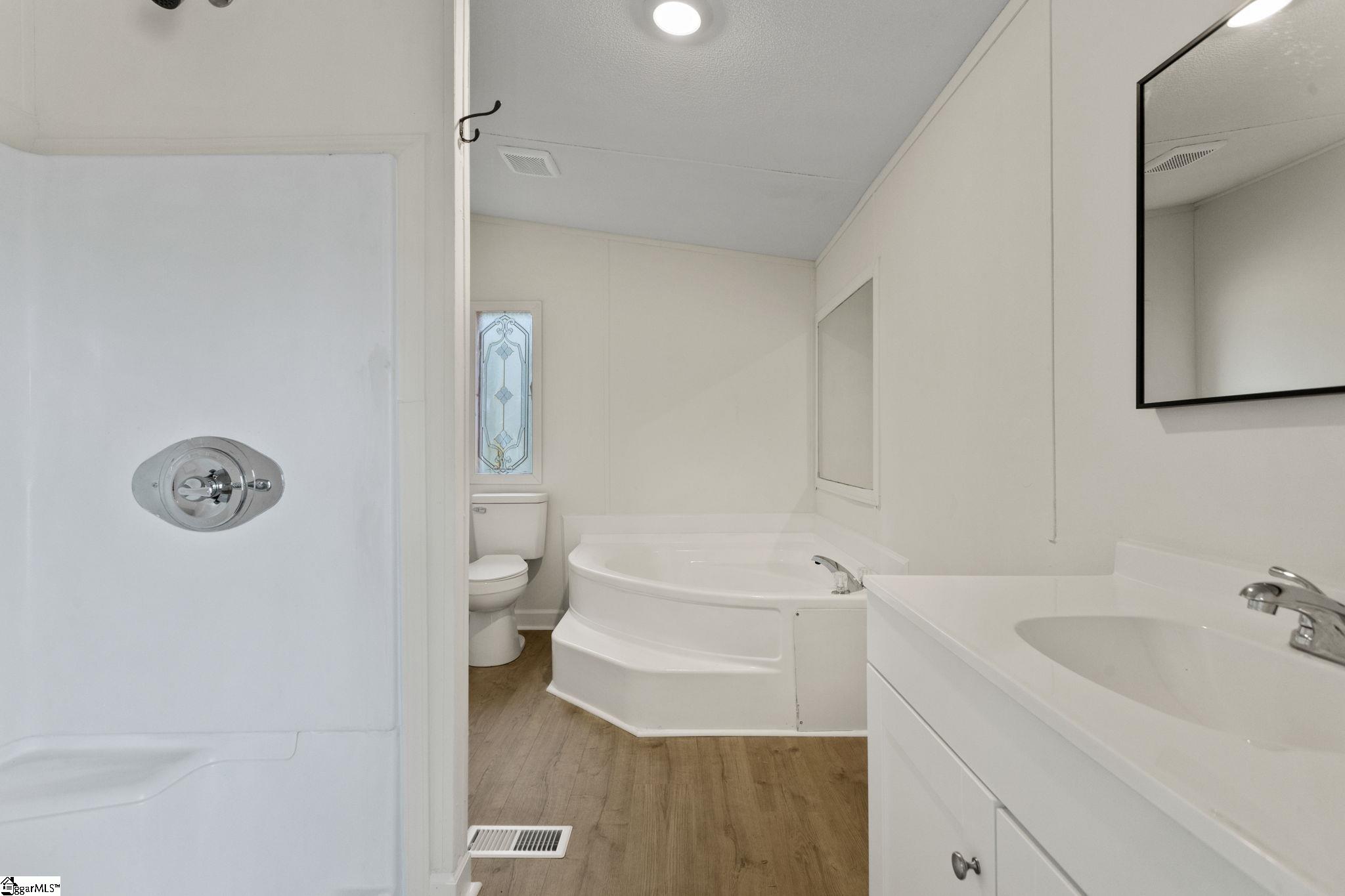 101 Redfern Court Property Photo 20