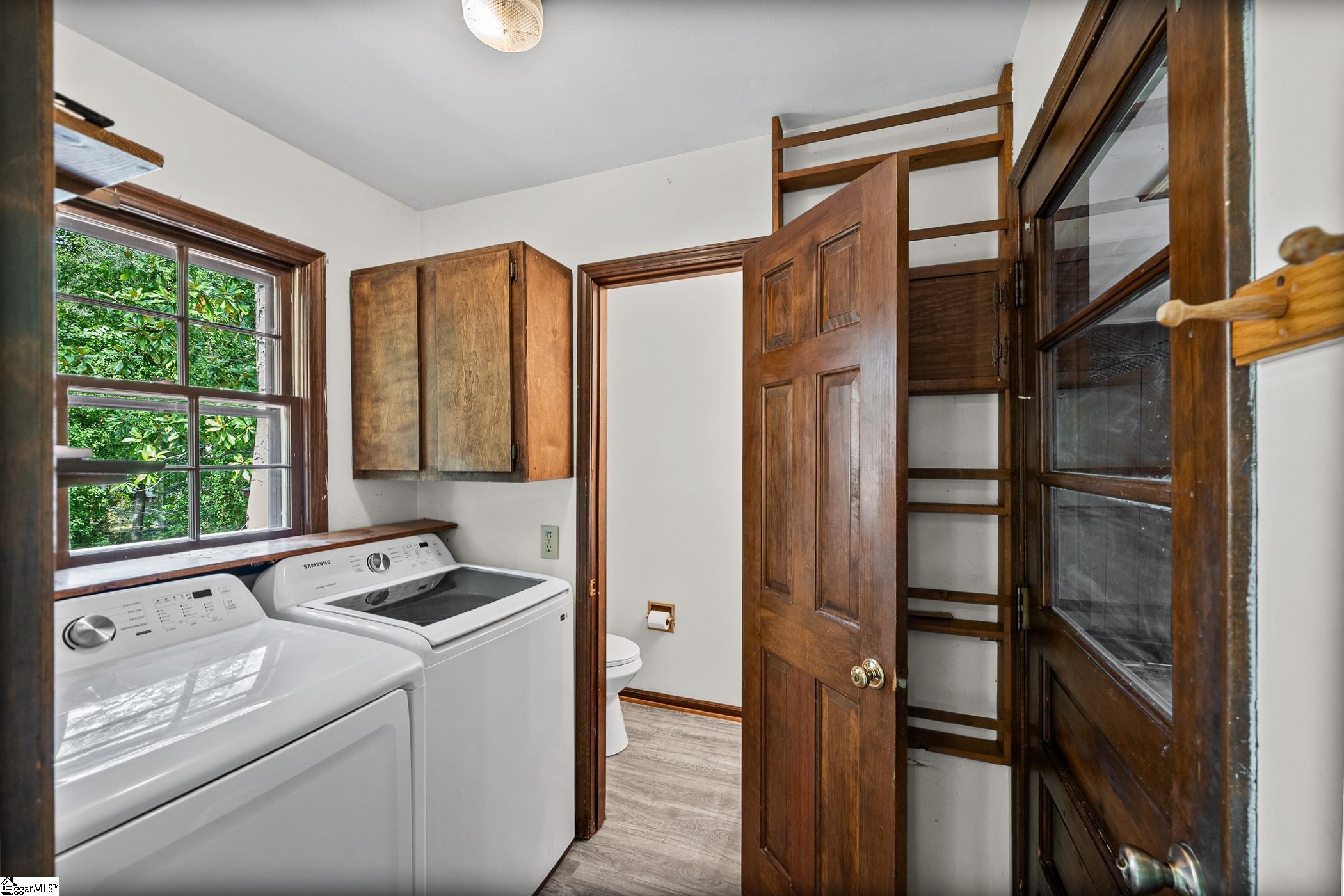 121 Brookbend Road Property Photo 10