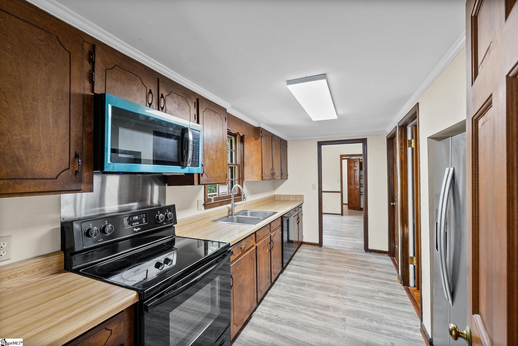 121 Brookbend Road Property Photo 13