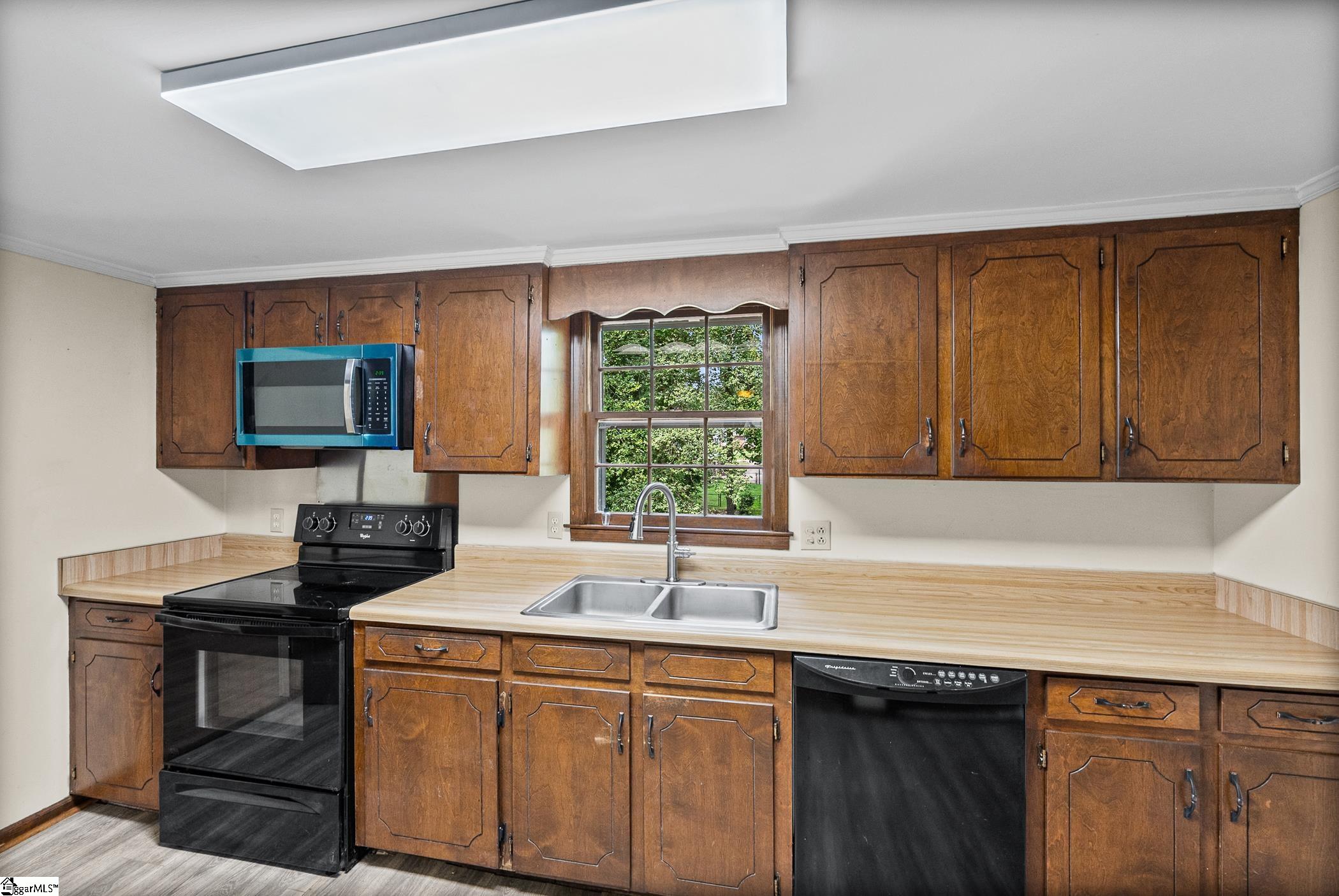 121 Brookbend Road Property Photo 14