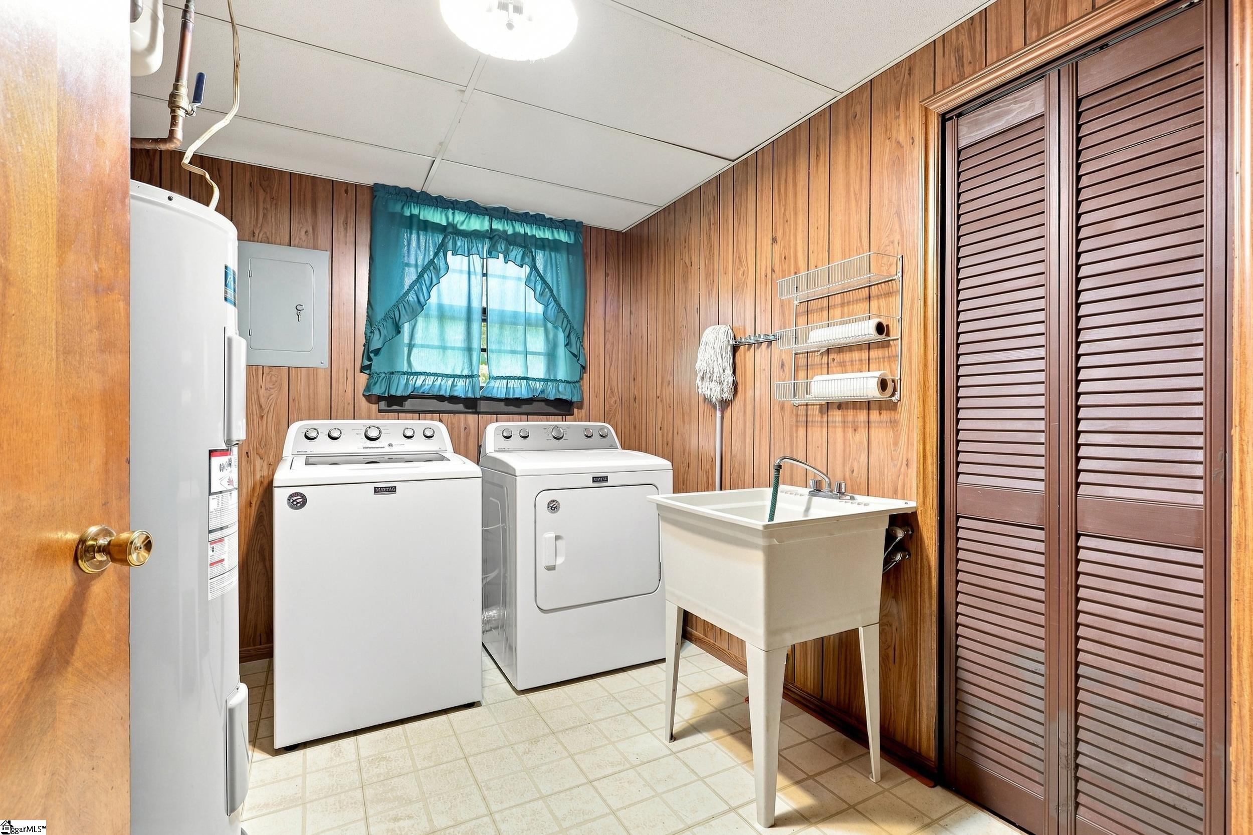 4 Riverview Drive Property Photo 27