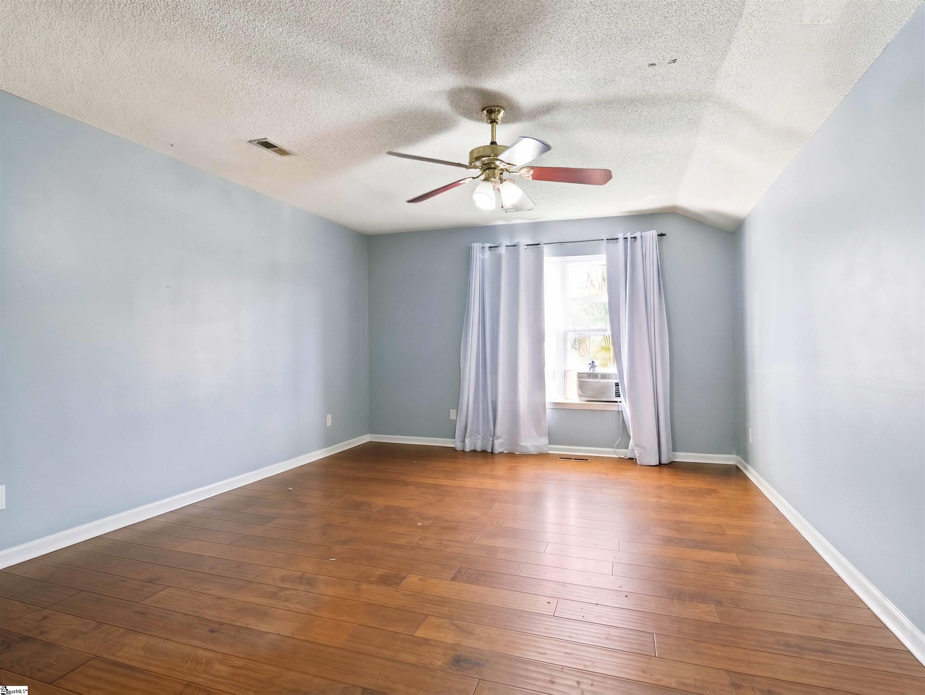 118 Glen Willow Court Property Photo 25