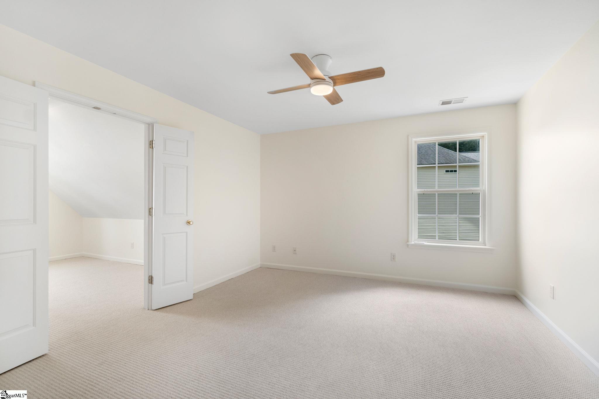 606 Heathercrest Court Property Photo 33