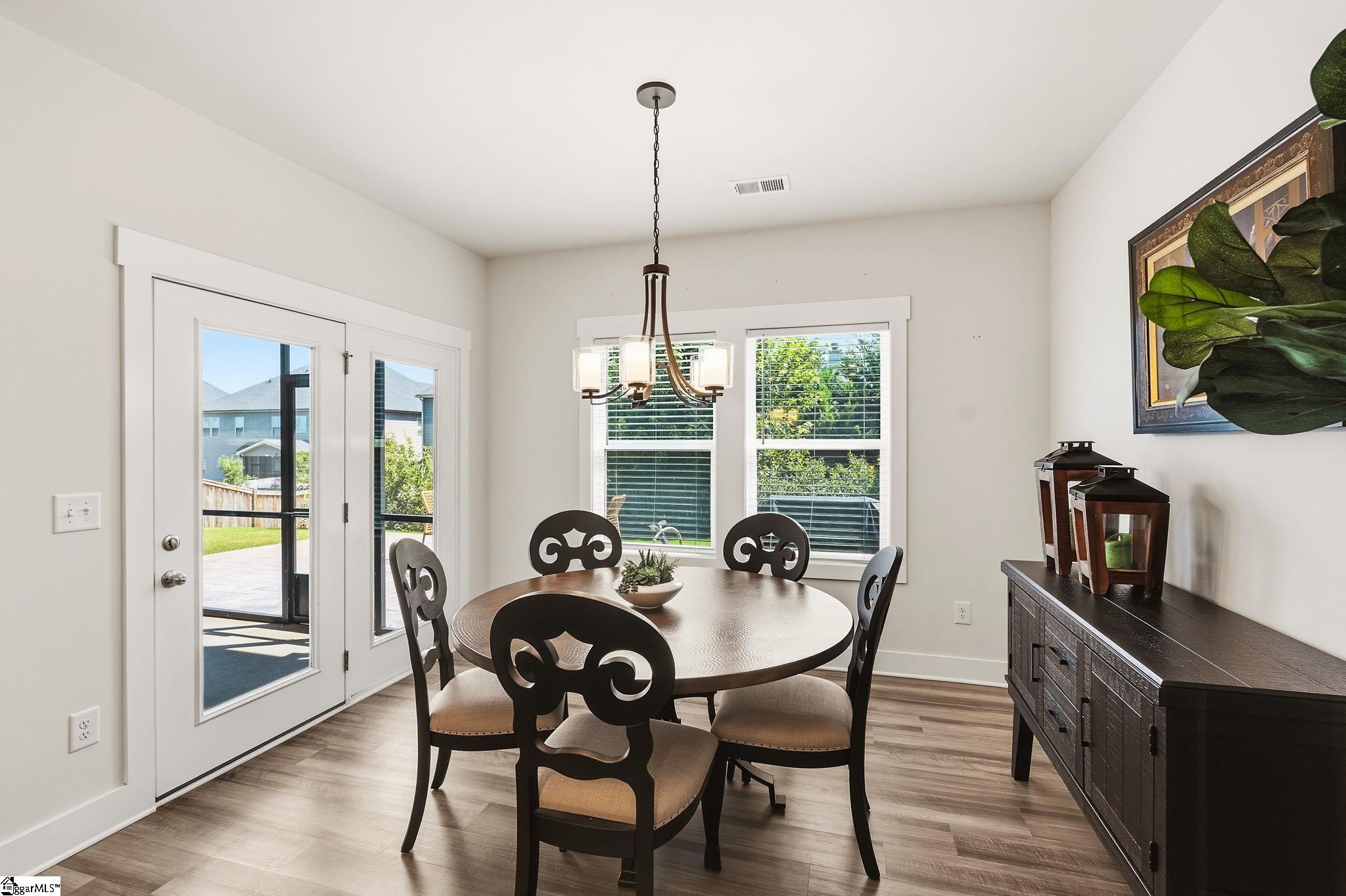 404 Cattail Hollow Way Property Photo 11