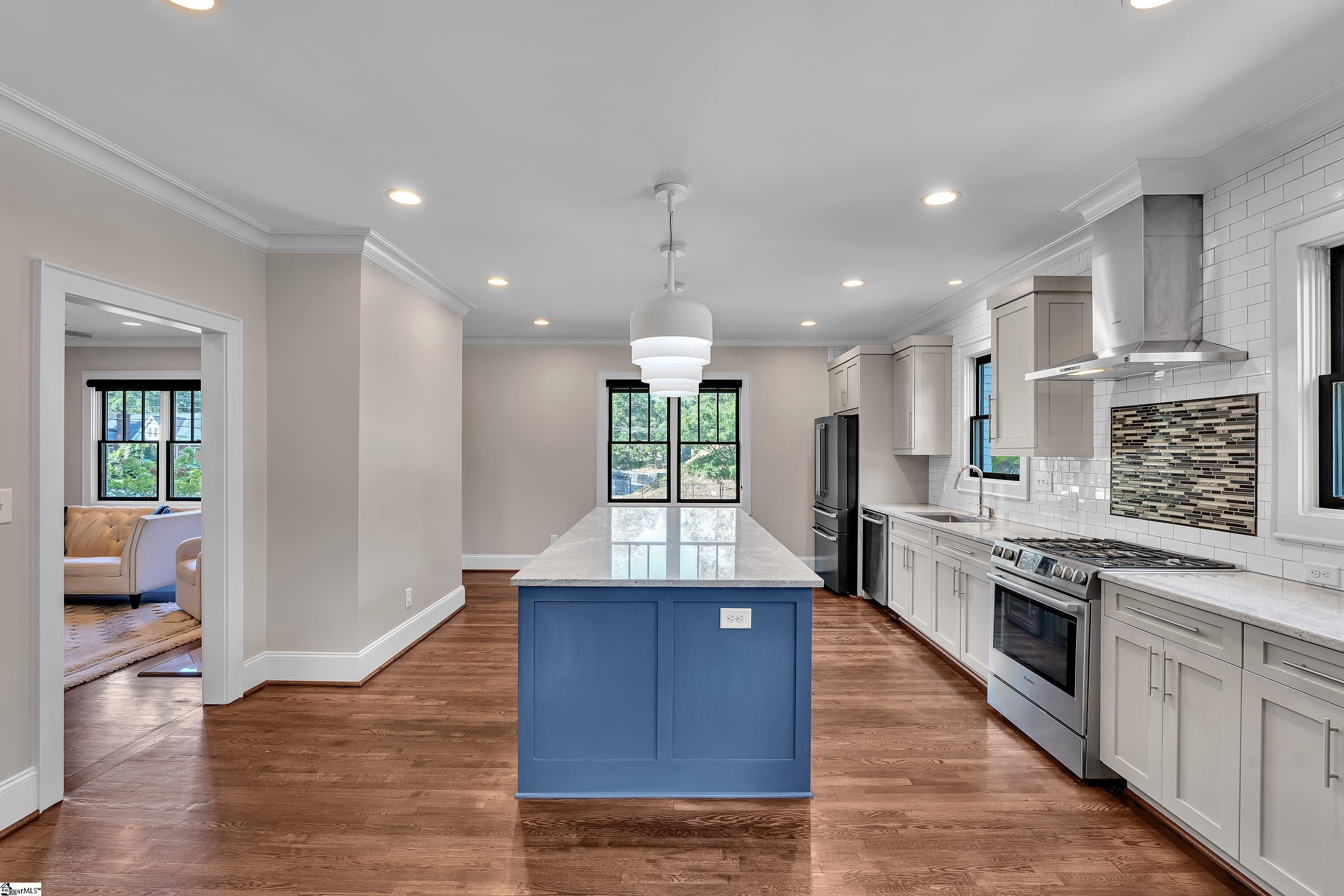 201 Cleveland Street Property Photo 9