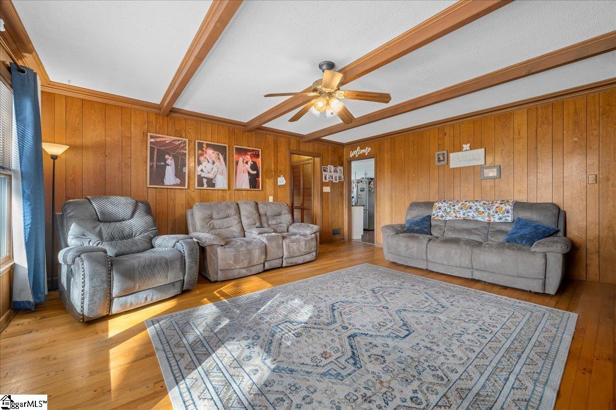 238 California Avenue Property Photo 9