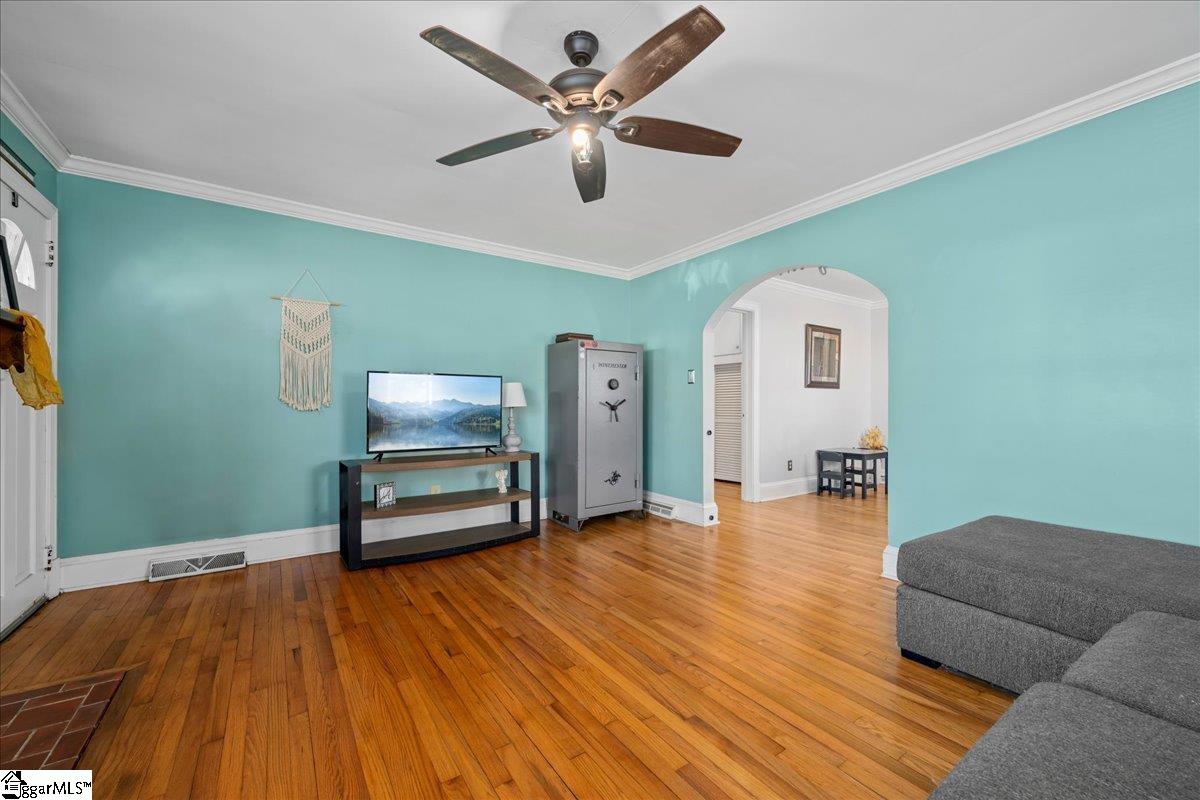 238 California Avenue Property Photo 17