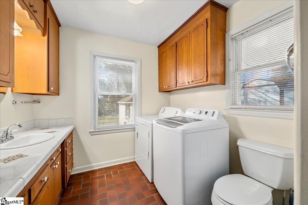 238 California Avenue Property Photo 19