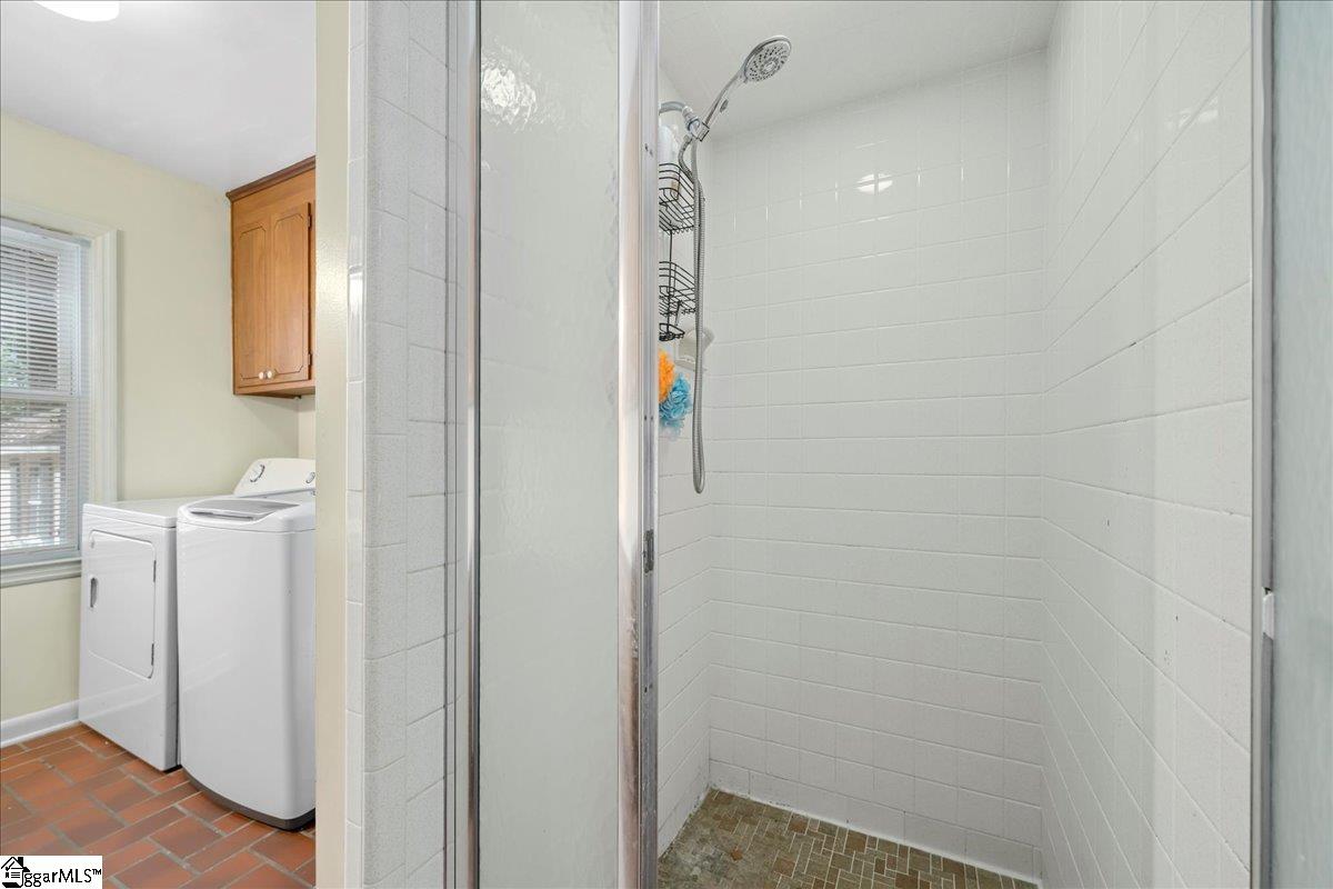 238 California Avenue Property Photo 21
