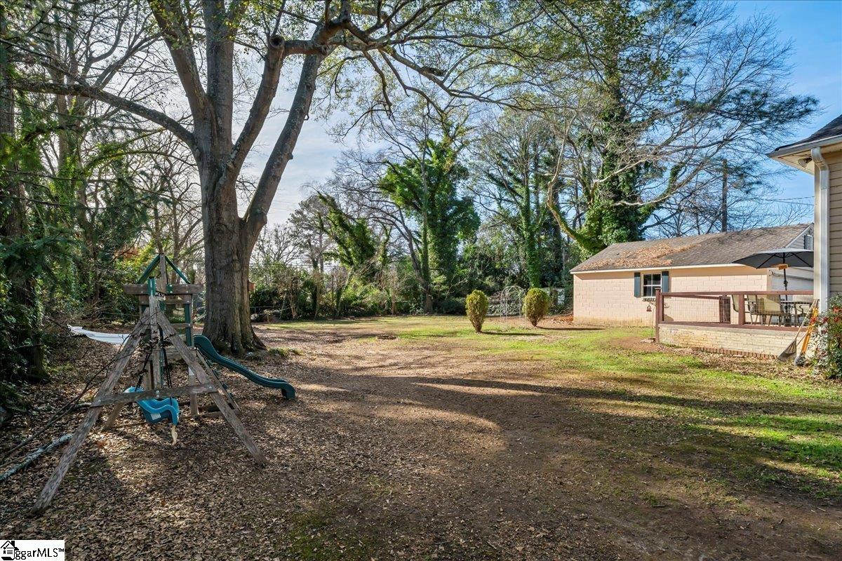 238 California Avenue Property Photo 38