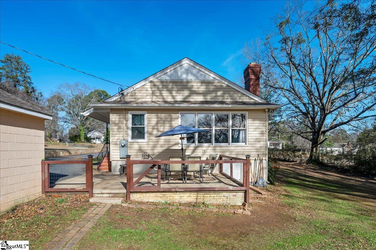 238 California Avenue Property Photo 40