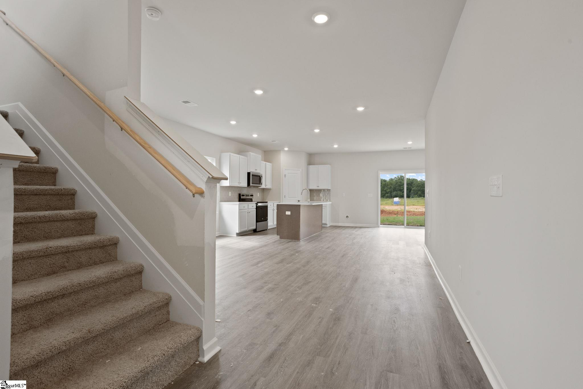 202 Spring Knoll Way Property Photo 2