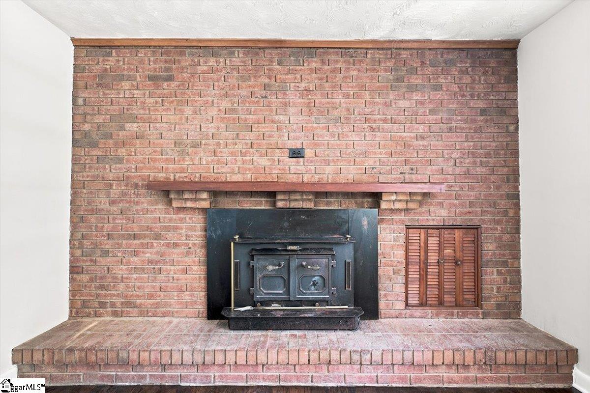 406 Jasmine Street Property Photo 7