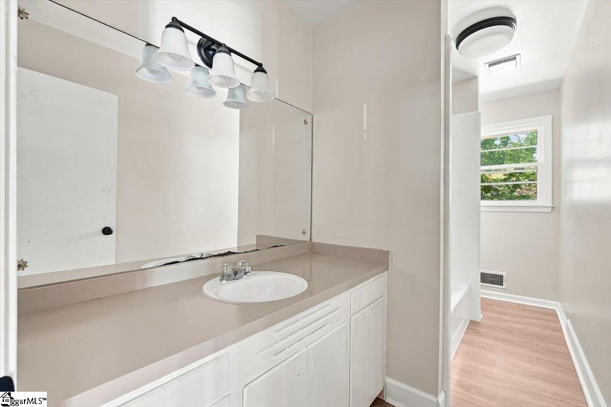 406 Jasmine Street Property Photo 10