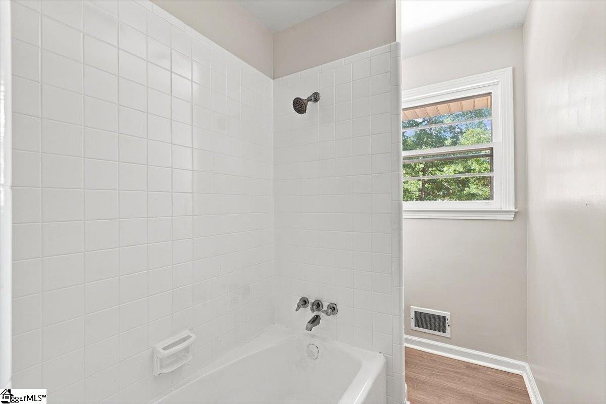 406 Jasmine Street Property Photo 11