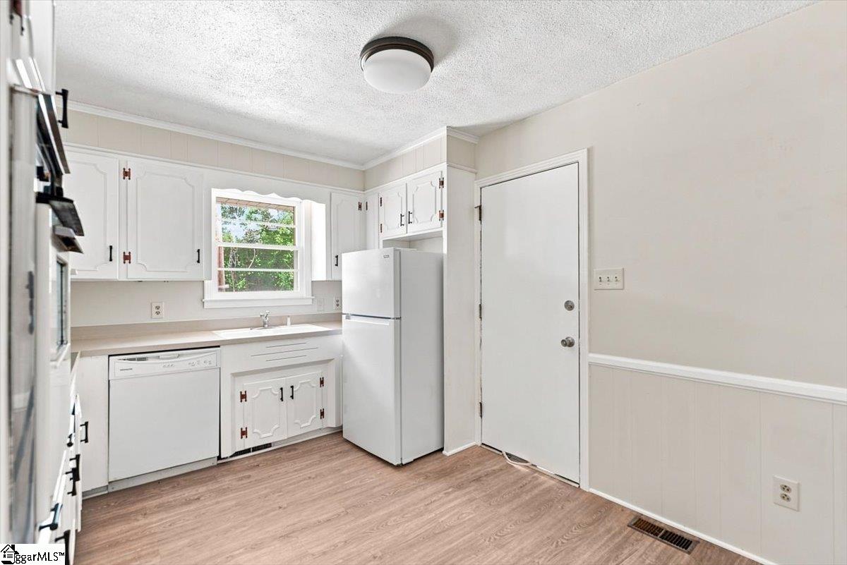 406 Jasmine Street Property Photo 17