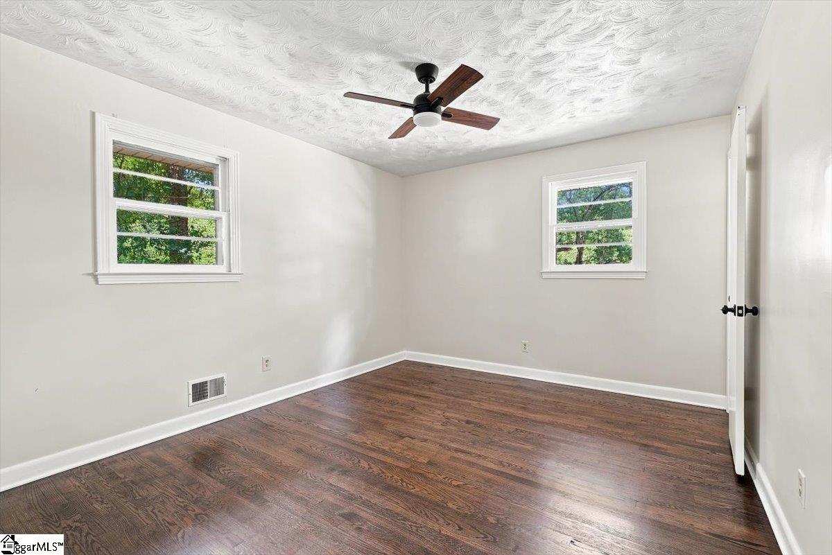 406 Jasmine Street Property Photo 24