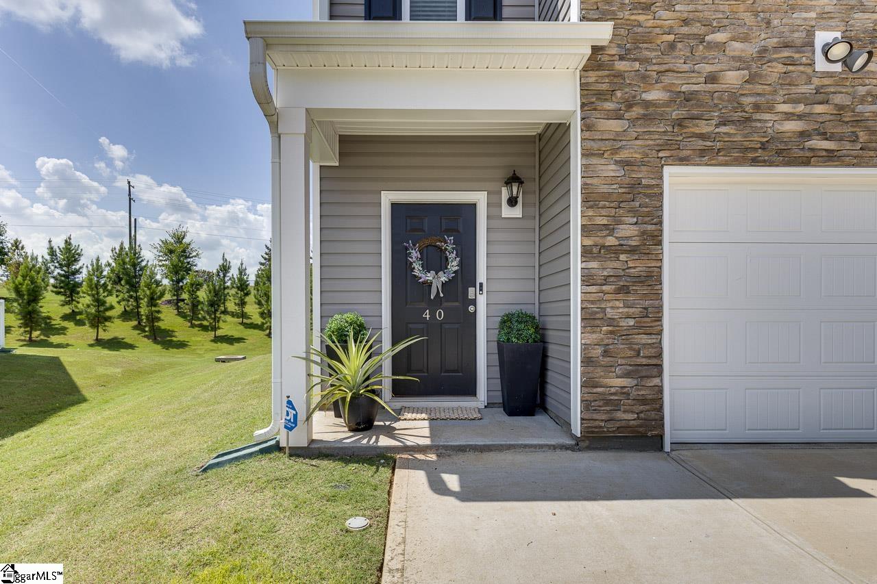 40 Sunriff Court Property Photo 3