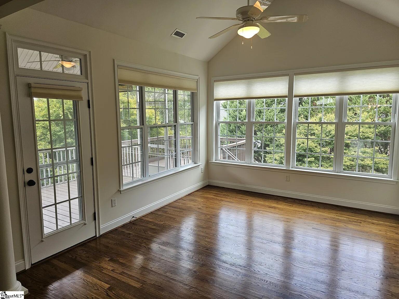 212 Medford Drive Property Photo 10