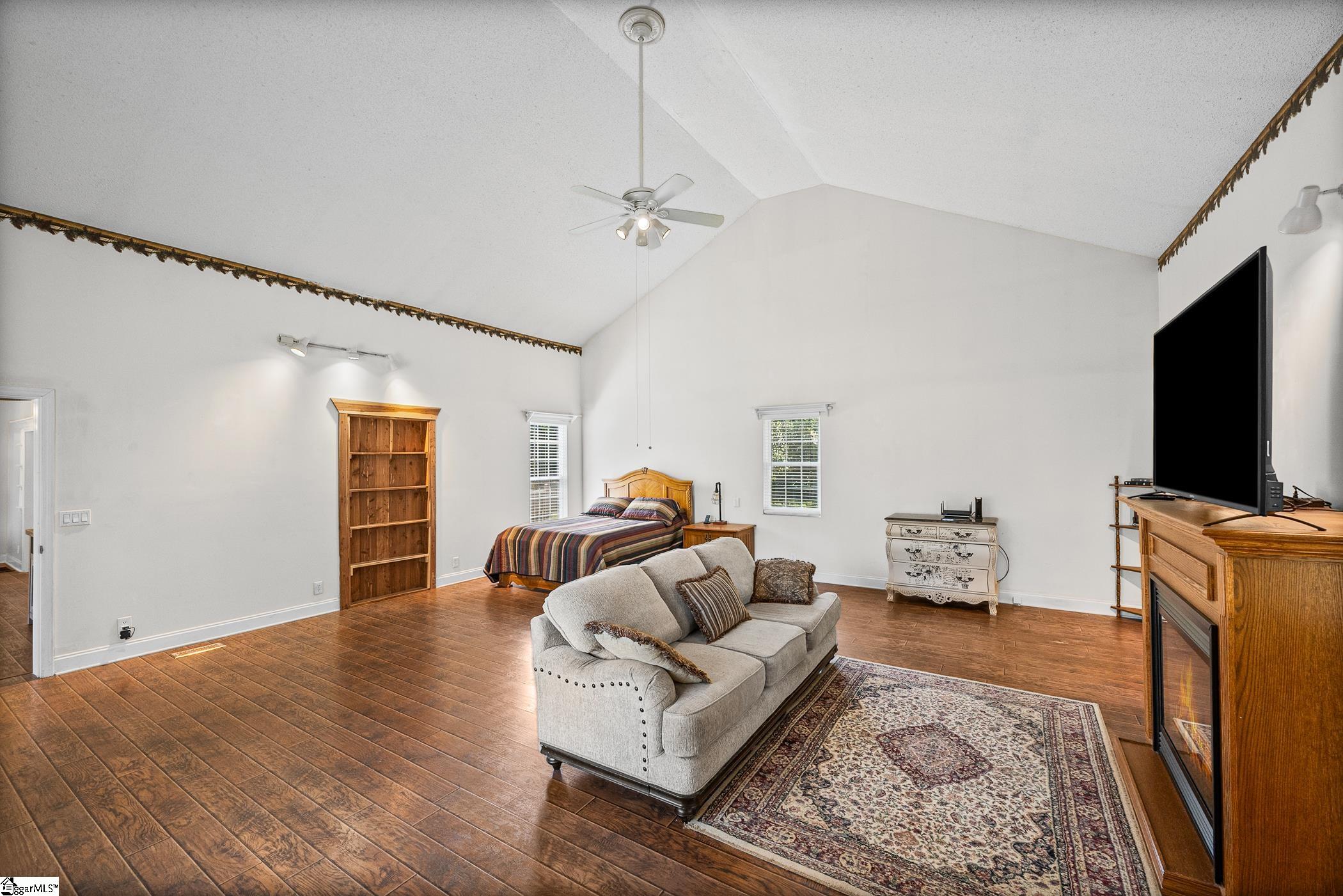 112 Bert Court Property Photo 4