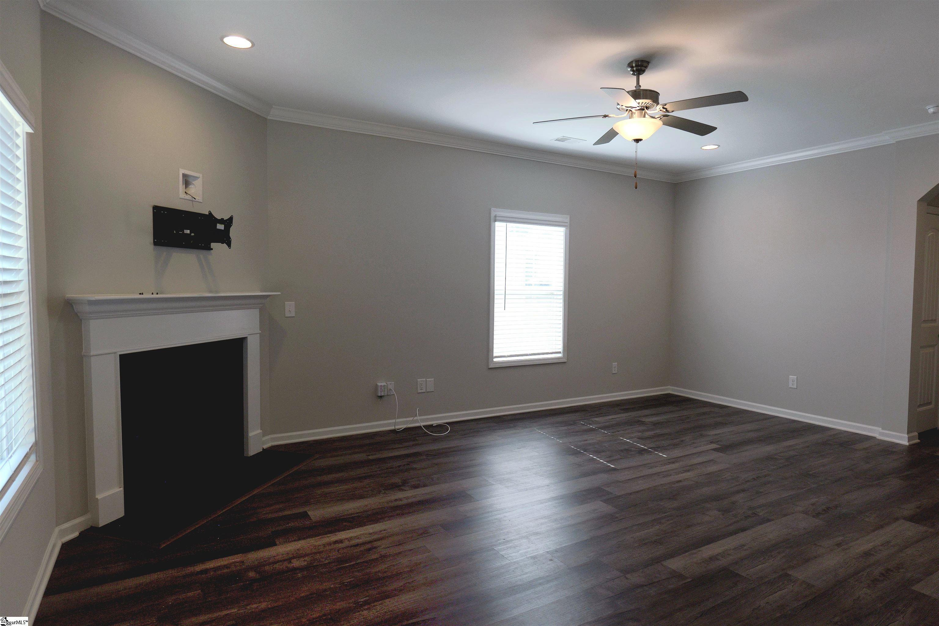736 Stilmore Drive Property Photo 6