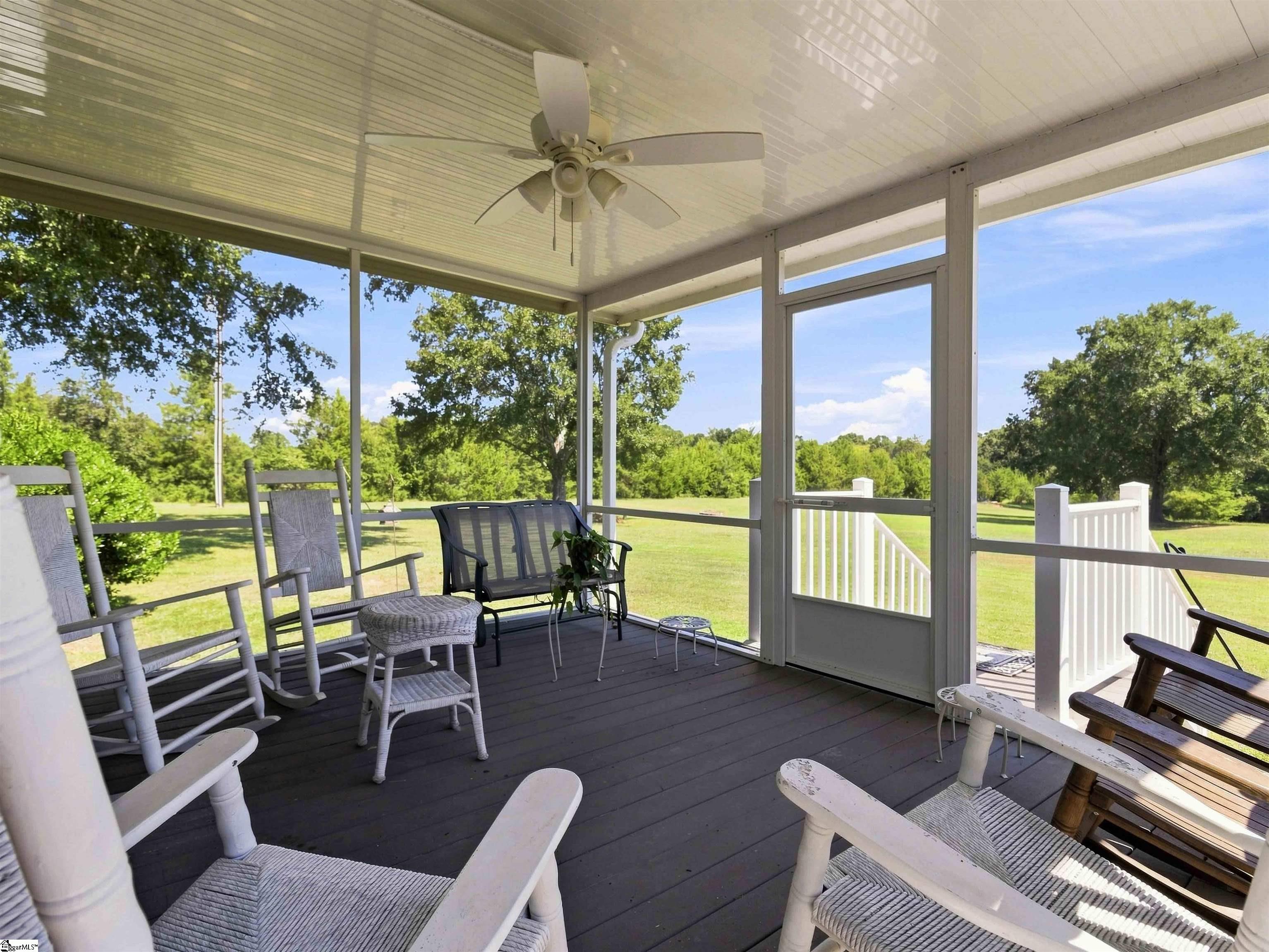 2861 Fairveiw Road Property Photo 2