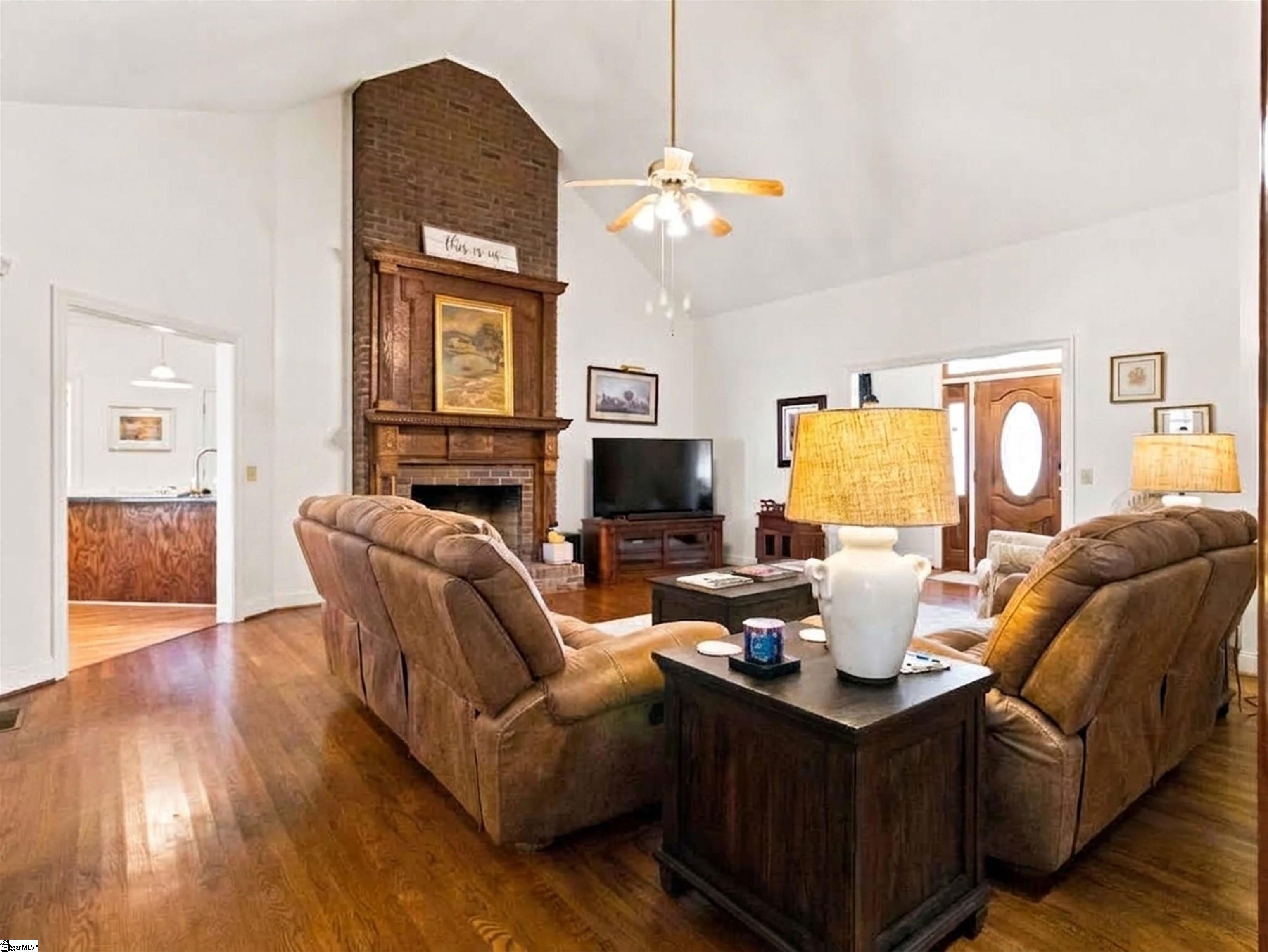 2861 Fairveiw Road Property Photo 8