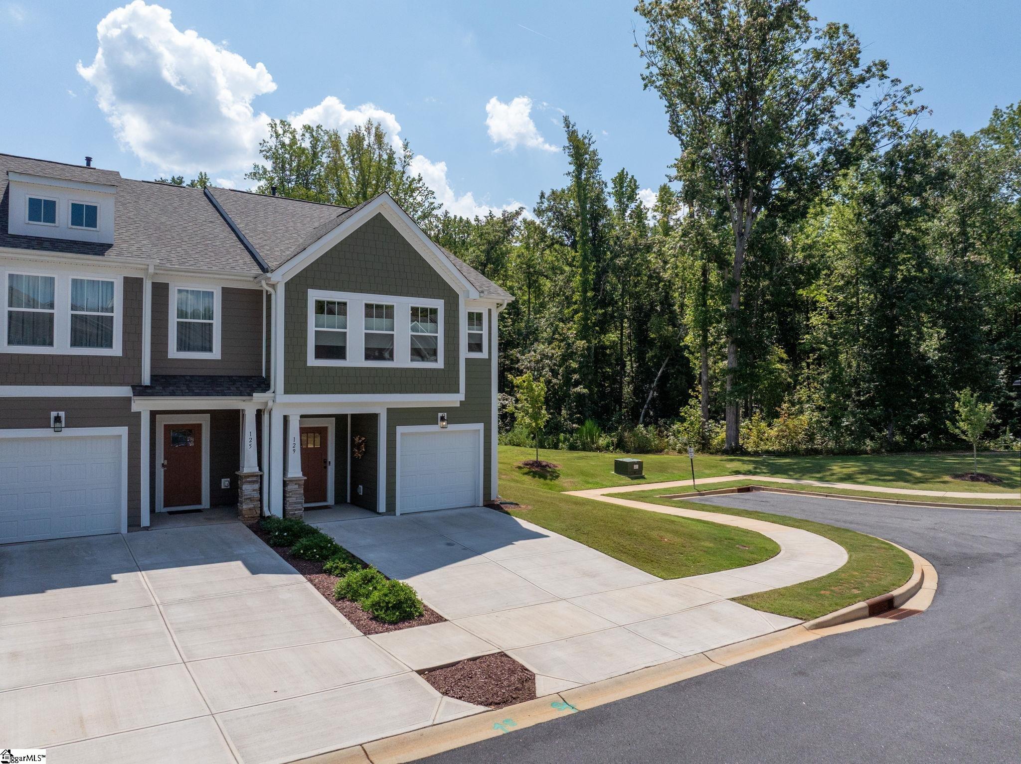 129 Shager Place Property Photo 3