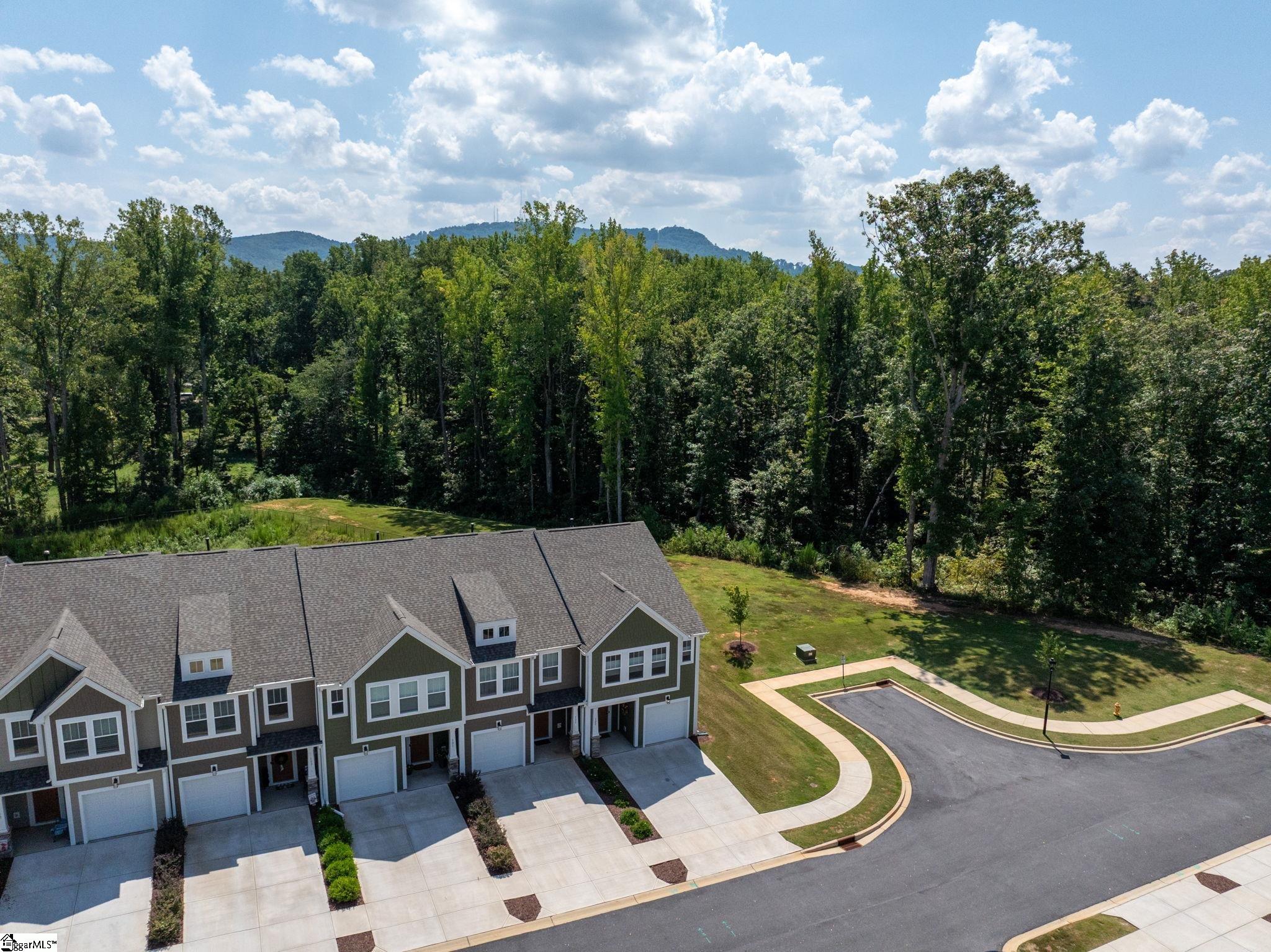 129 Shager Place Property Photo 4