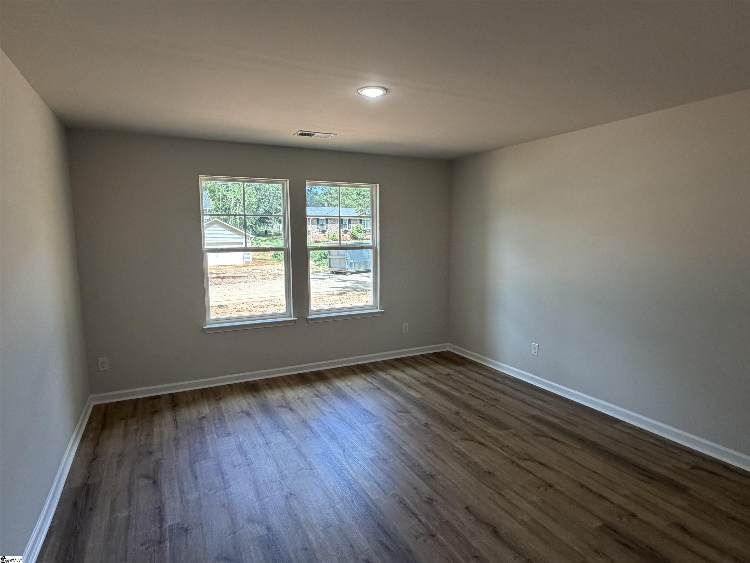 124 Barwood Circle Property Photo 2